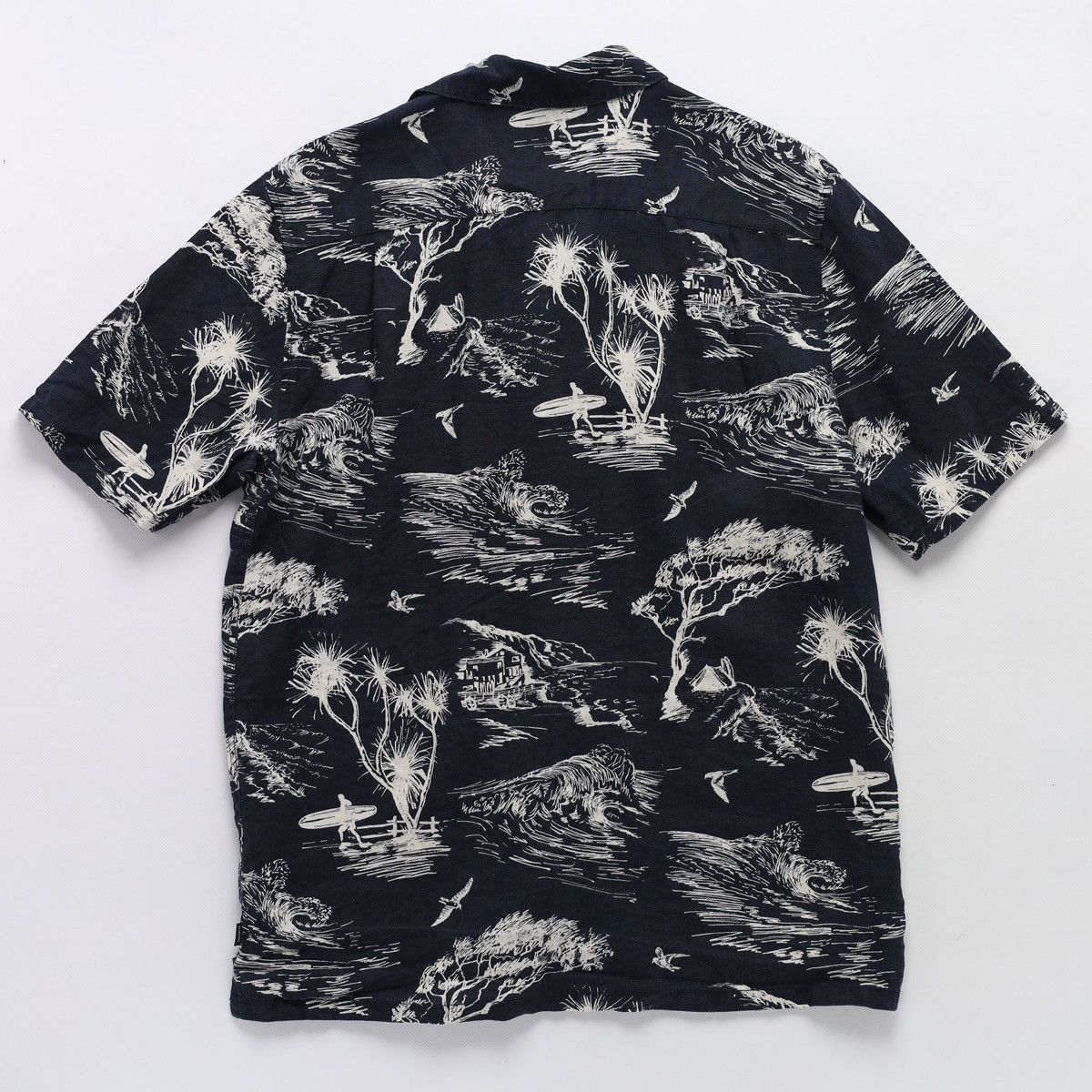 Finisterre Linen Short Sleeve Shirt Printed Hawaii Floral in Blue, Men's (Size M) — image 2 of 6