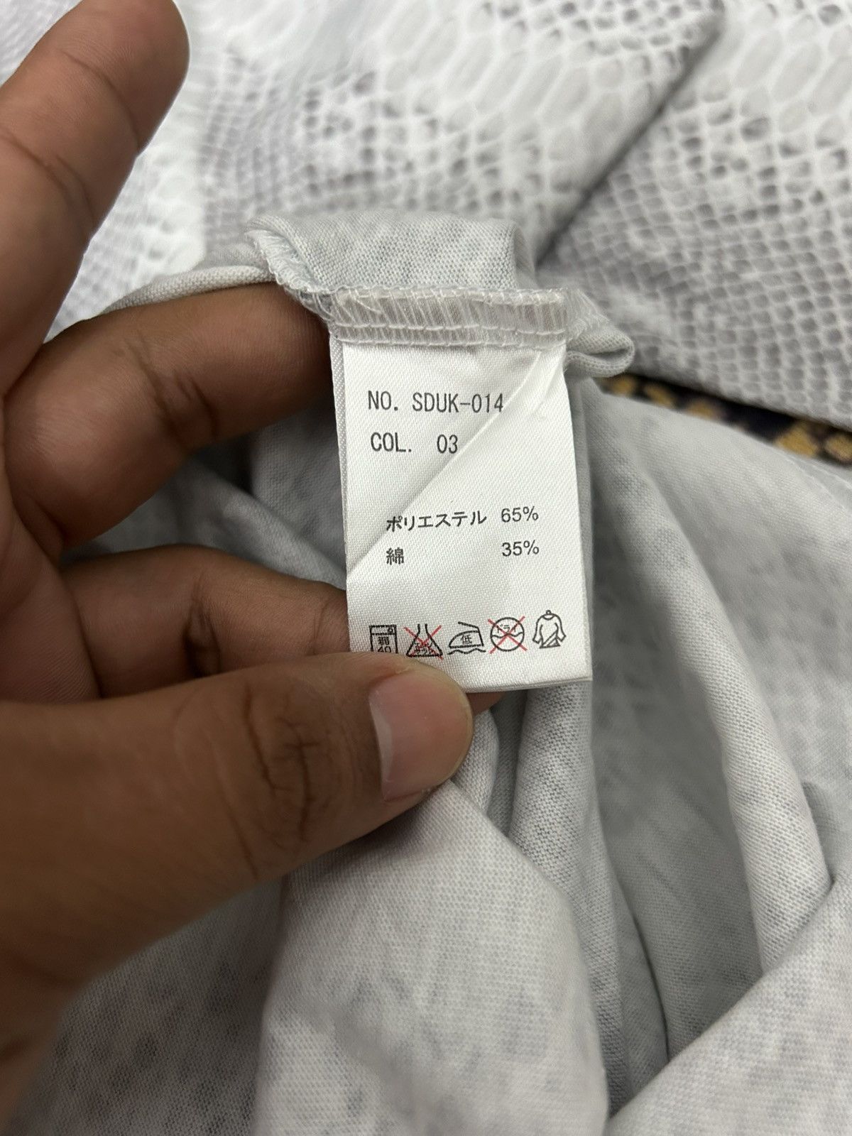 If Six Was Nine Semantic Design Snake Long Sleve Size US M / EU 48-50 / 2 - 6 Thumbnail