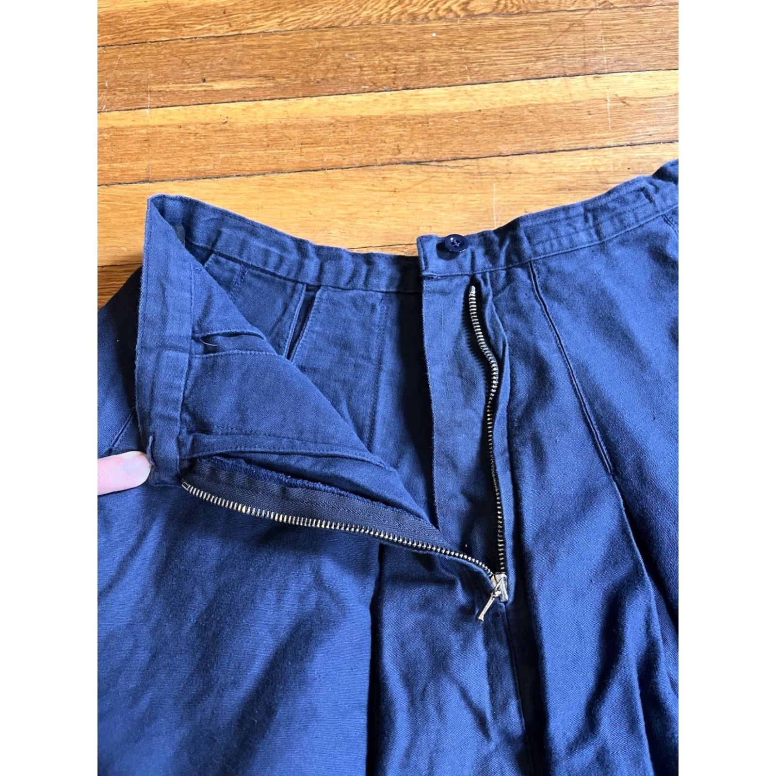 Vintage VINTAGE Katharine Hamnett High Waist Pleated Midi Skirt Women’s Large Blue Skirt Size 36" / US 14 / IT 50 - 4 Thumbnail