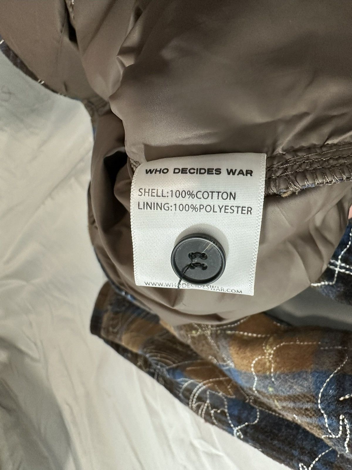 Who Decides War Who Decides War Shirt Size US S / EU 44-46 / 1 - 9 Thumbnail