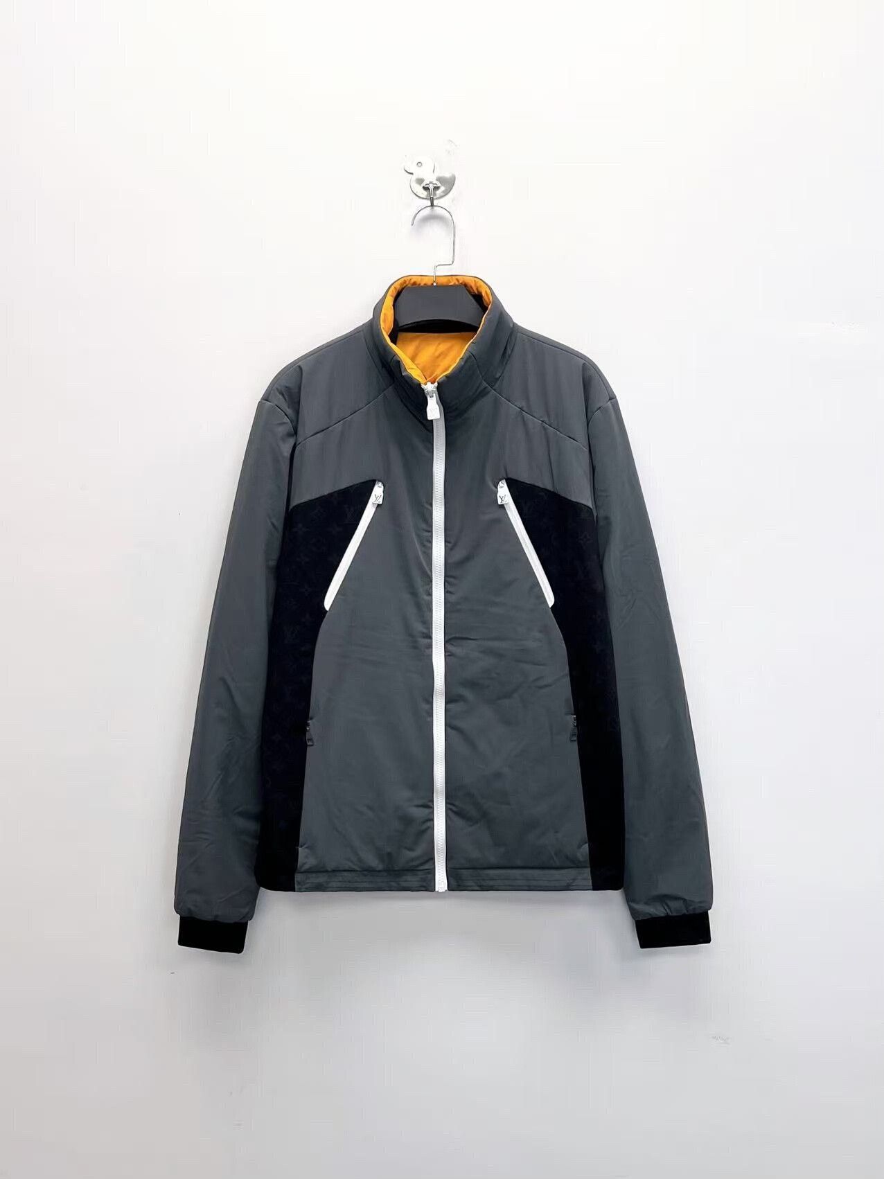 Louis Vuitton louis vuitton ski series reversible jacket Size US L / EU 52-54 / 3 - 1 Thumbnail