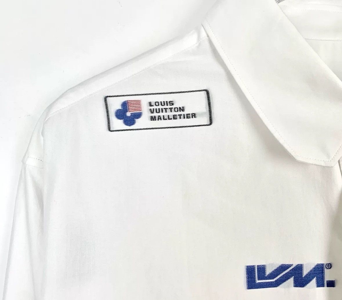 Louis Vuitton Louis Vuitton Lv logo white cotton long sleeved shirt Size US S / EU 44-46 / 1 - 3 Thumbnail