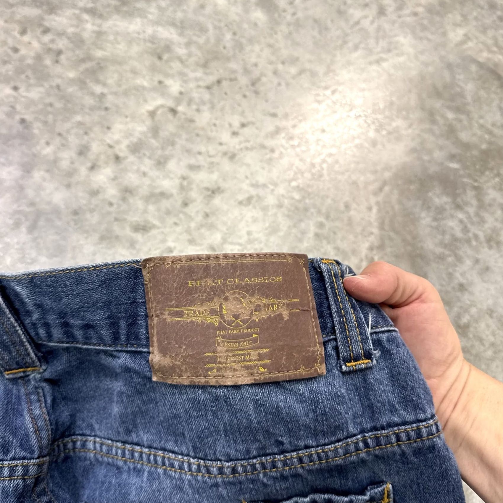 Denime VINTAGE Phat Classics Jeans Mens 44x34 Blue Denim Straight Leg Baggy Hip Hop Embroidered P Logo Front Pocket Womens Size US 44 / EU 60 - 2 Thumbnail