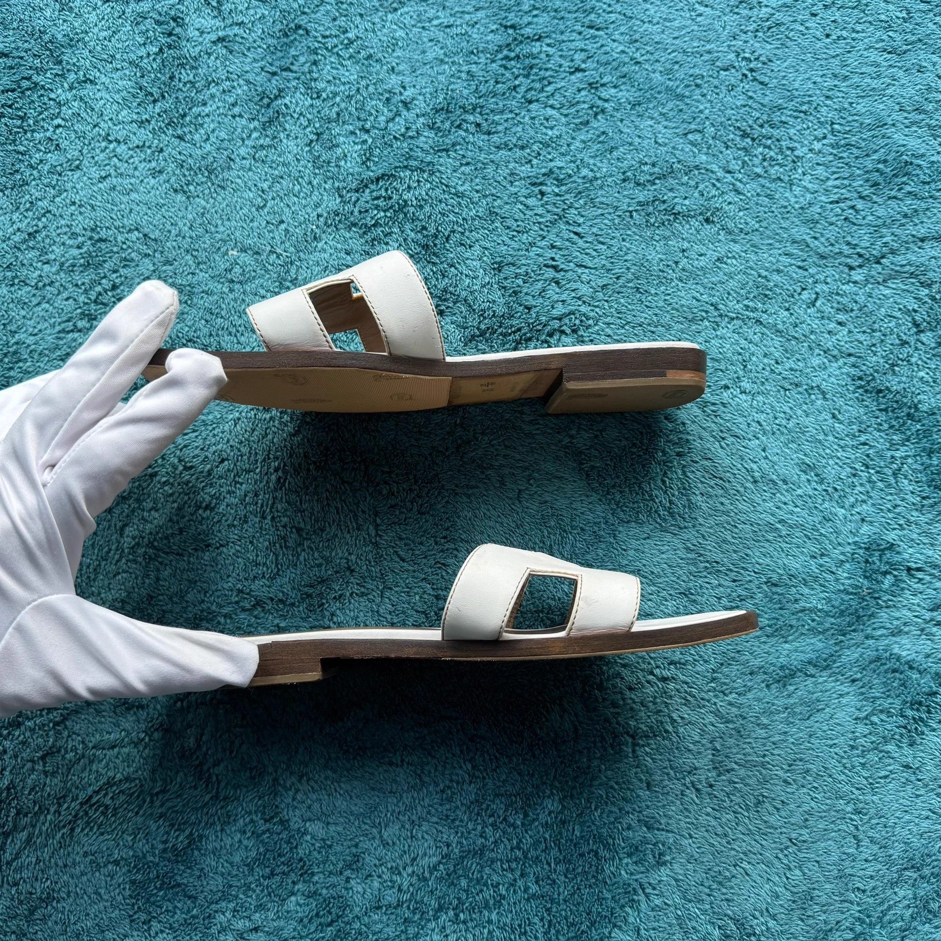 Hermes Hermès Oran Sandal White 35 Like New Size US 4 / IT 34 - 3 Thumbnail