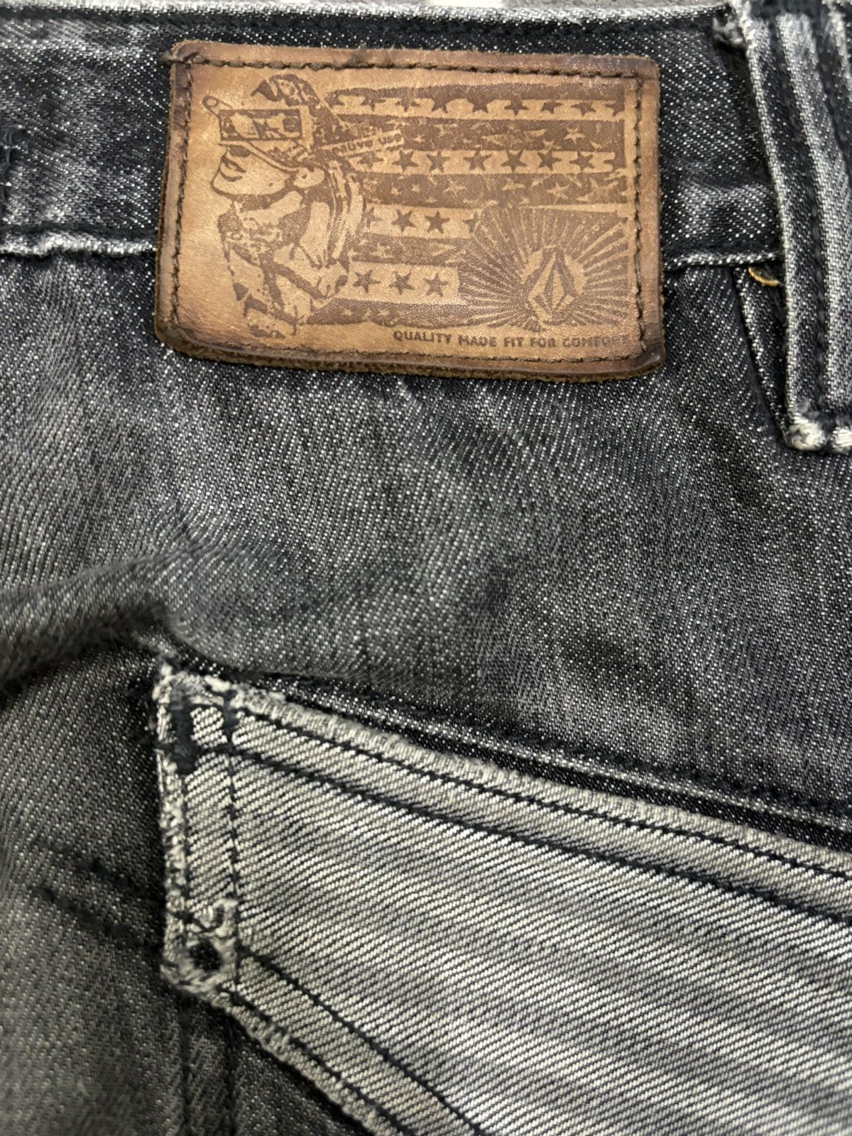 Volcom Vintage Volcom Selvedge Faded Regular Straight Ripped Jeans Size US 32 / EU 48 - 13 Thumbnail