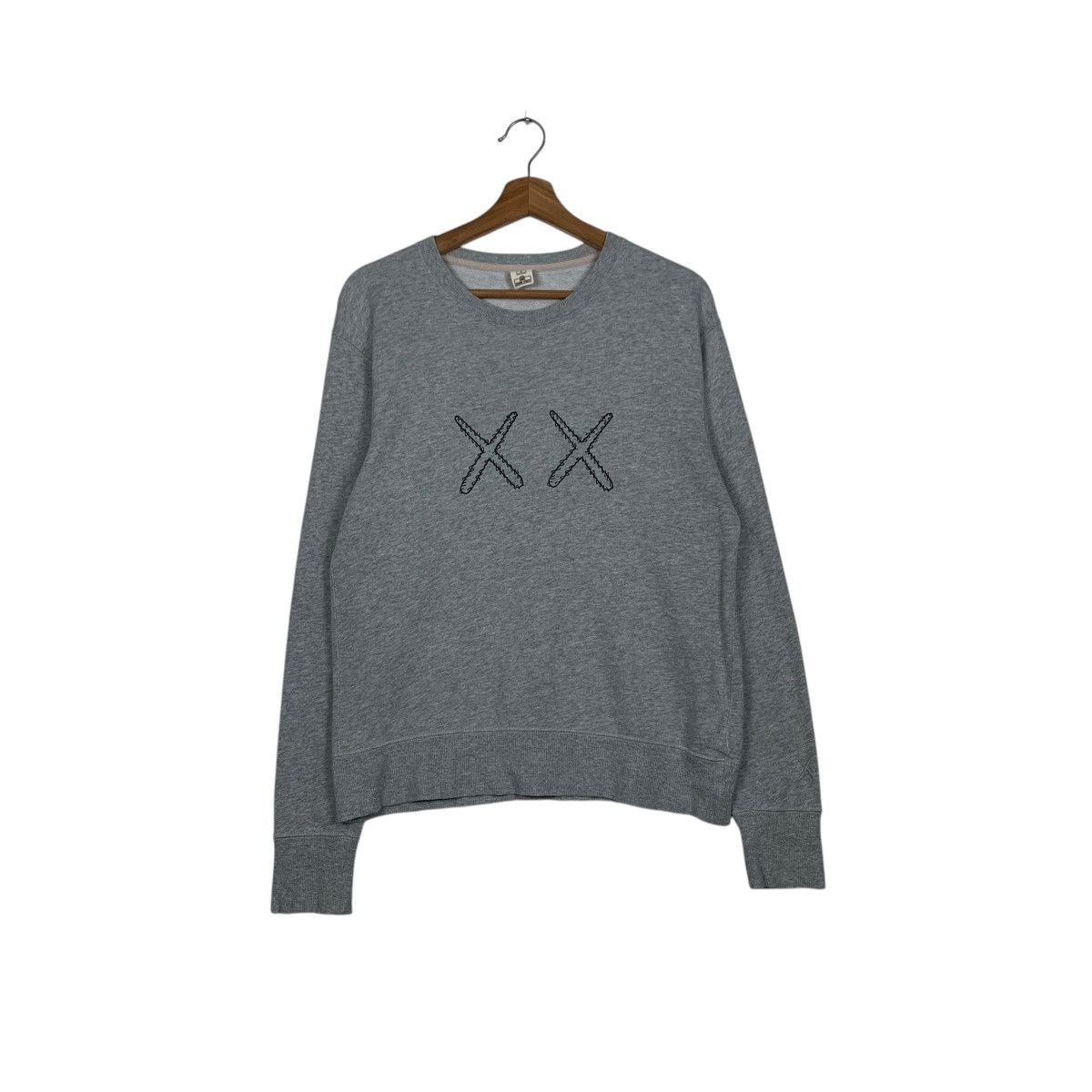 Uniqlo KAWS SESAME STREET Graphics Crewneck Sweatshirt #1978-C86 Size US S / EU 44-46 / 1 - 1 Thumbnail