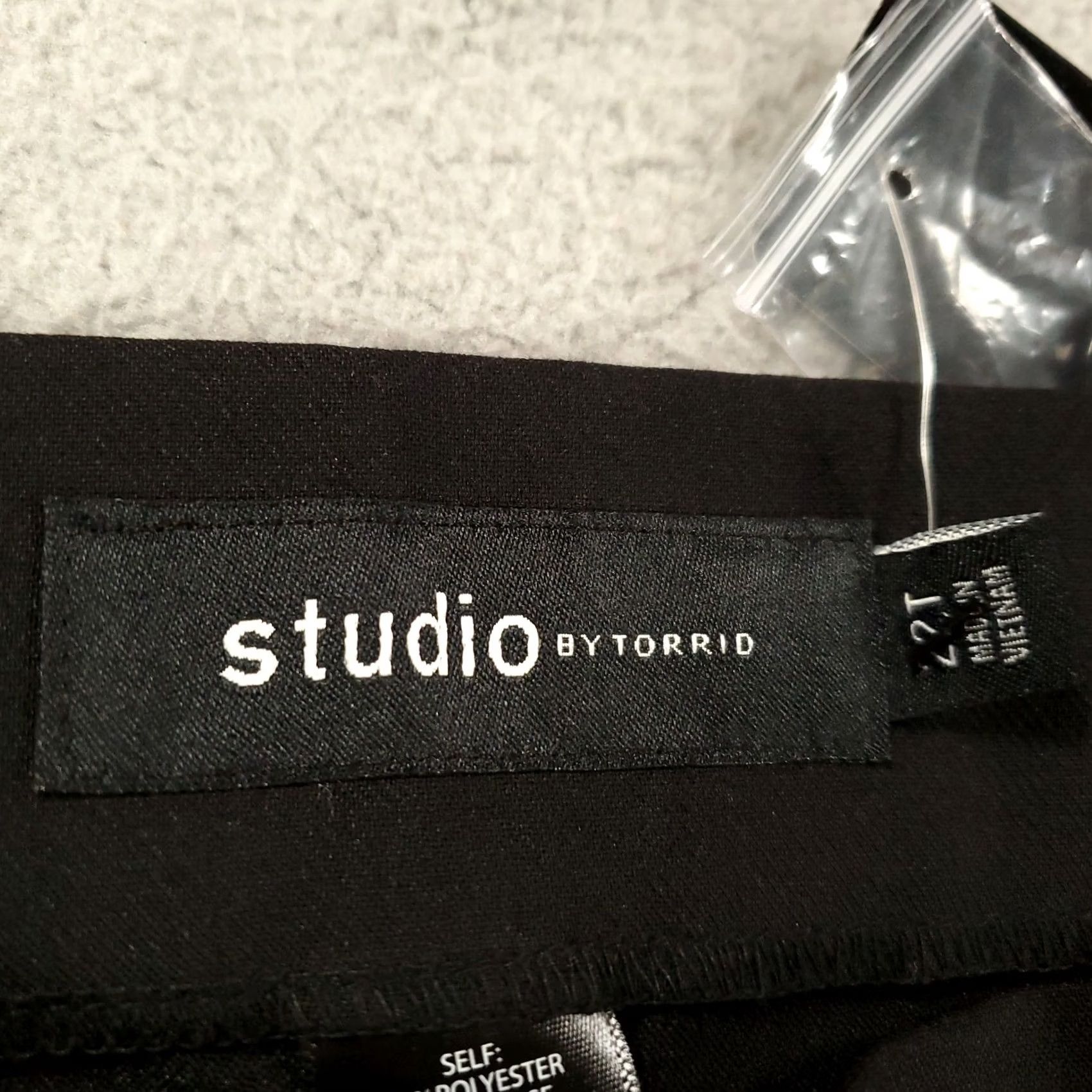 Torrid Torrid Pants Dress Pants Wide-Leg 22W Black Twill High Rise NWT Plus Size Womens - Studio by Torrid Size 30" / US 8 / IT 44 - 6 Thumbnail