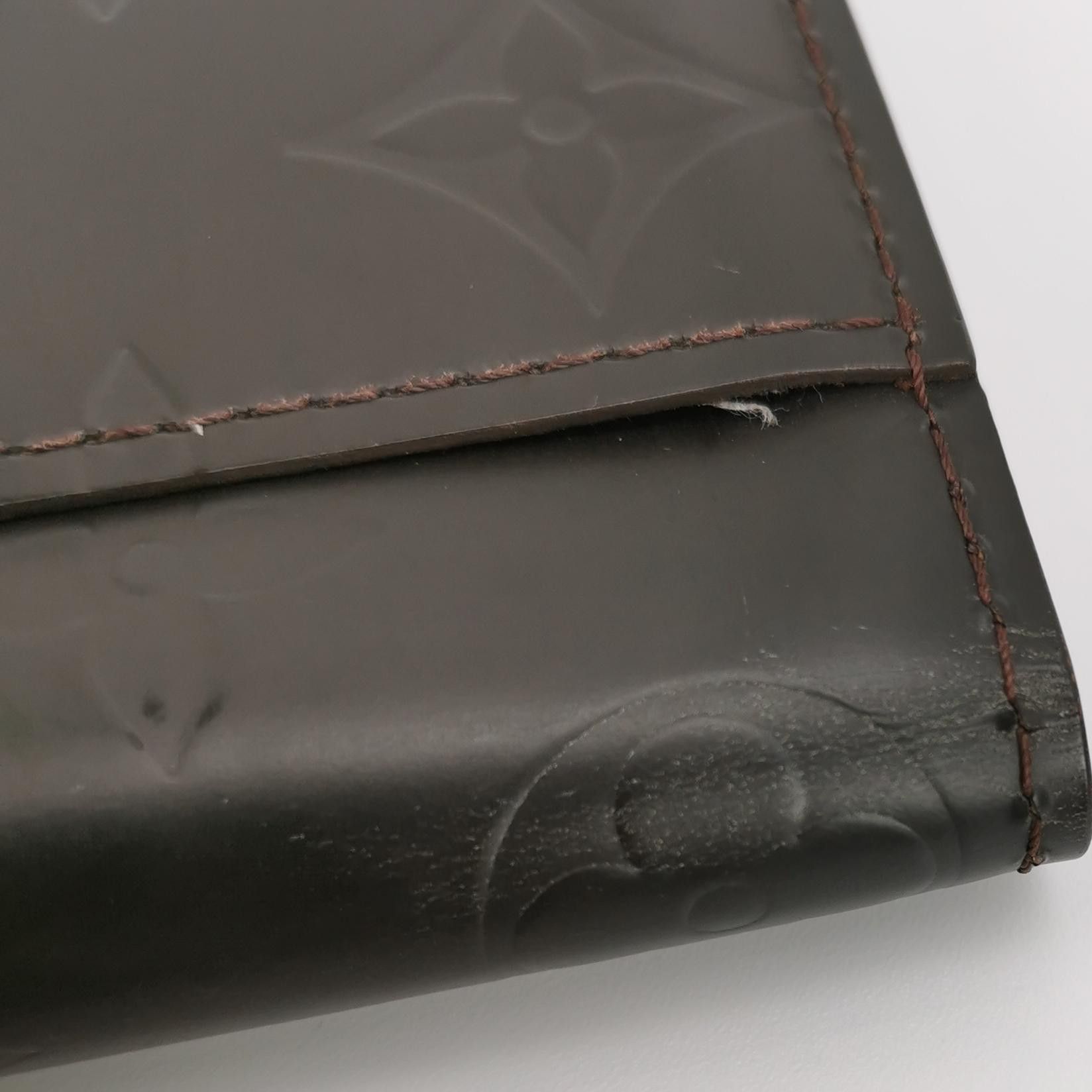 Louis Vuitton Louis Vuitton (LV) Cowhide Letter Logo Folding Card Holder Size ONE SIZE - 6 Thumbnail