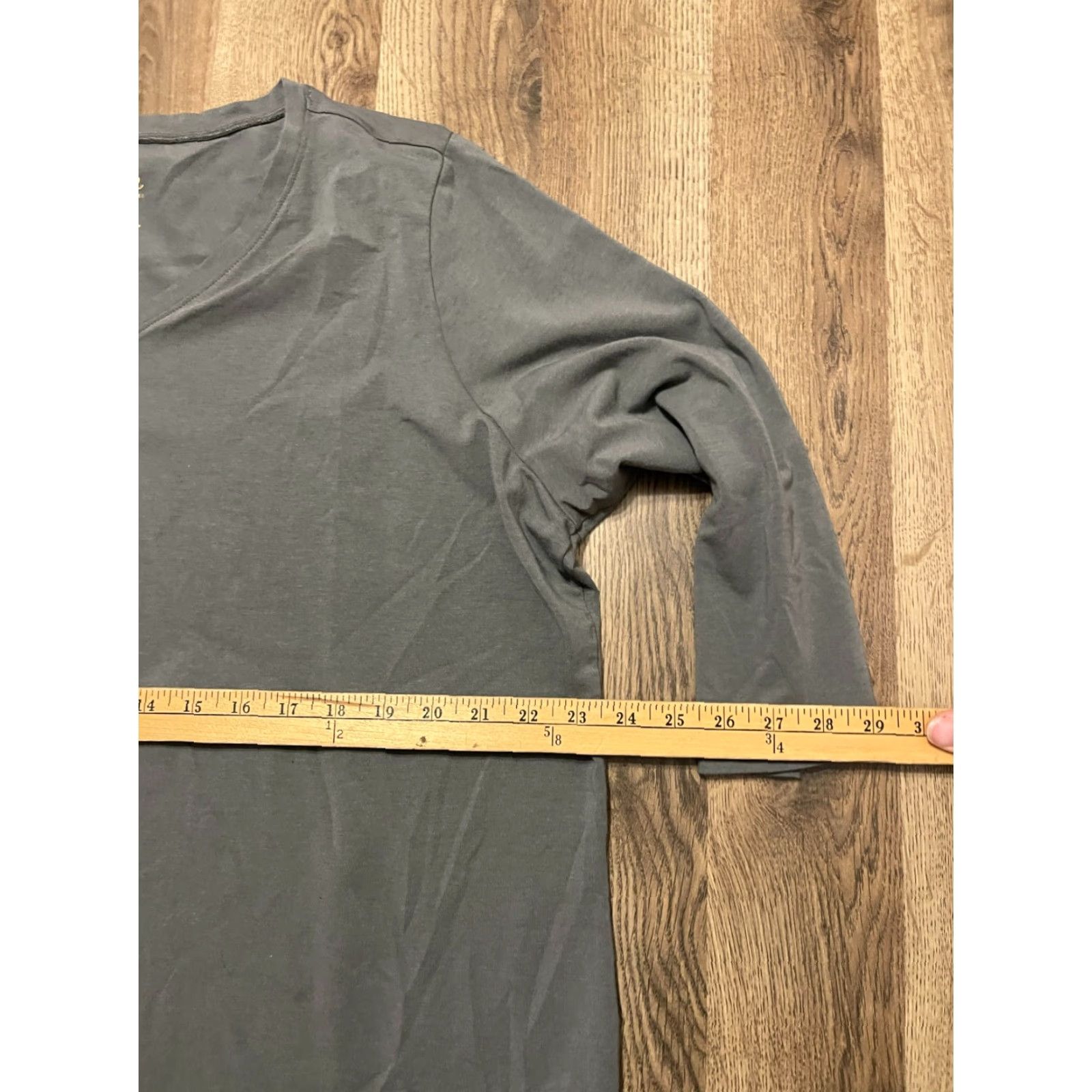 Vintage Belle Shirt Women 1X Green V-neck 3/4 Sleeve Bell Sleeve T-Shirt Plus Size Size XL / US 12-14 / IT 48-50 - 5 Thumbnail