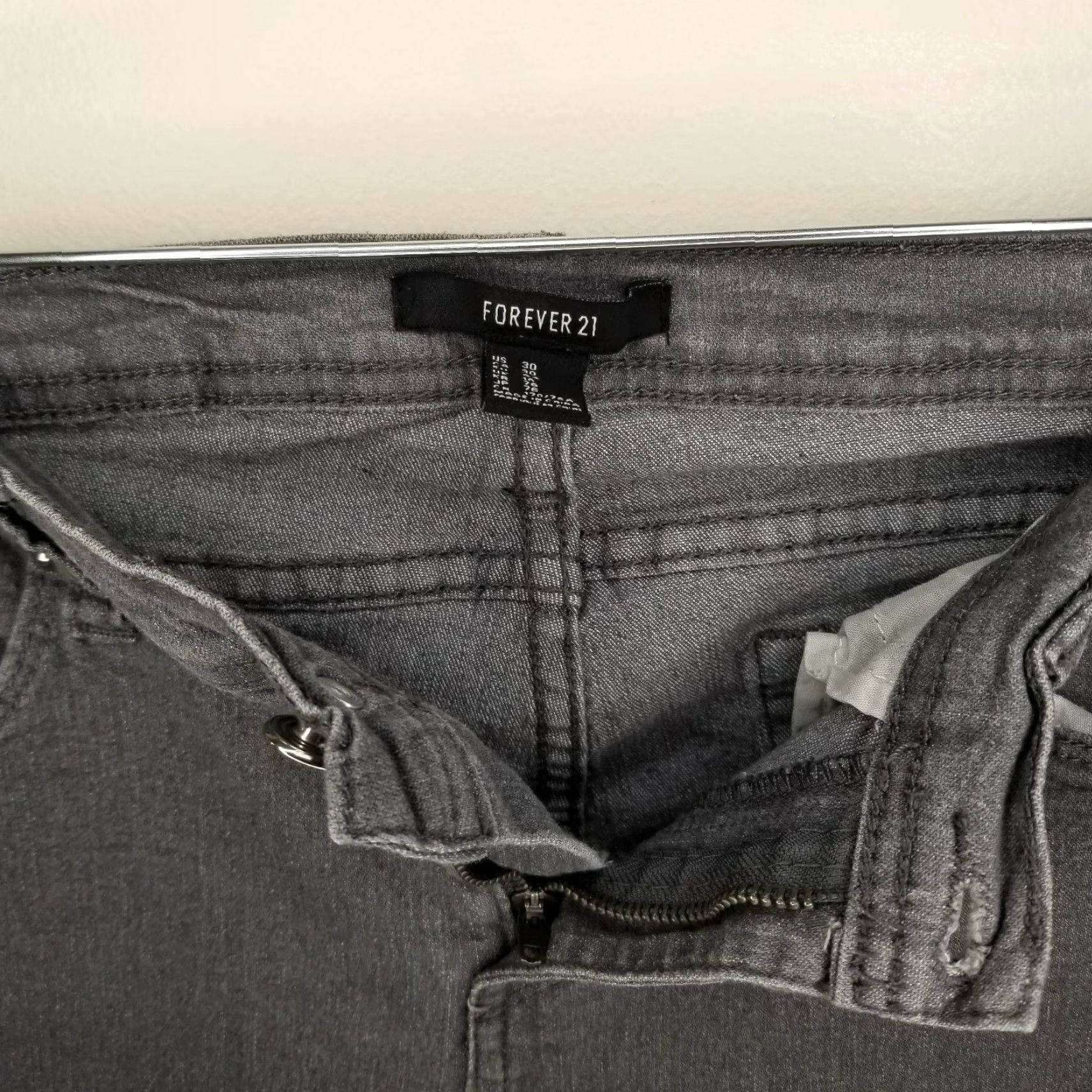 Forever 21 Forever 21 Womens Gray Jeggings Size 30 Size 30" / US 8 / IT 44 - 3 Thumbnail