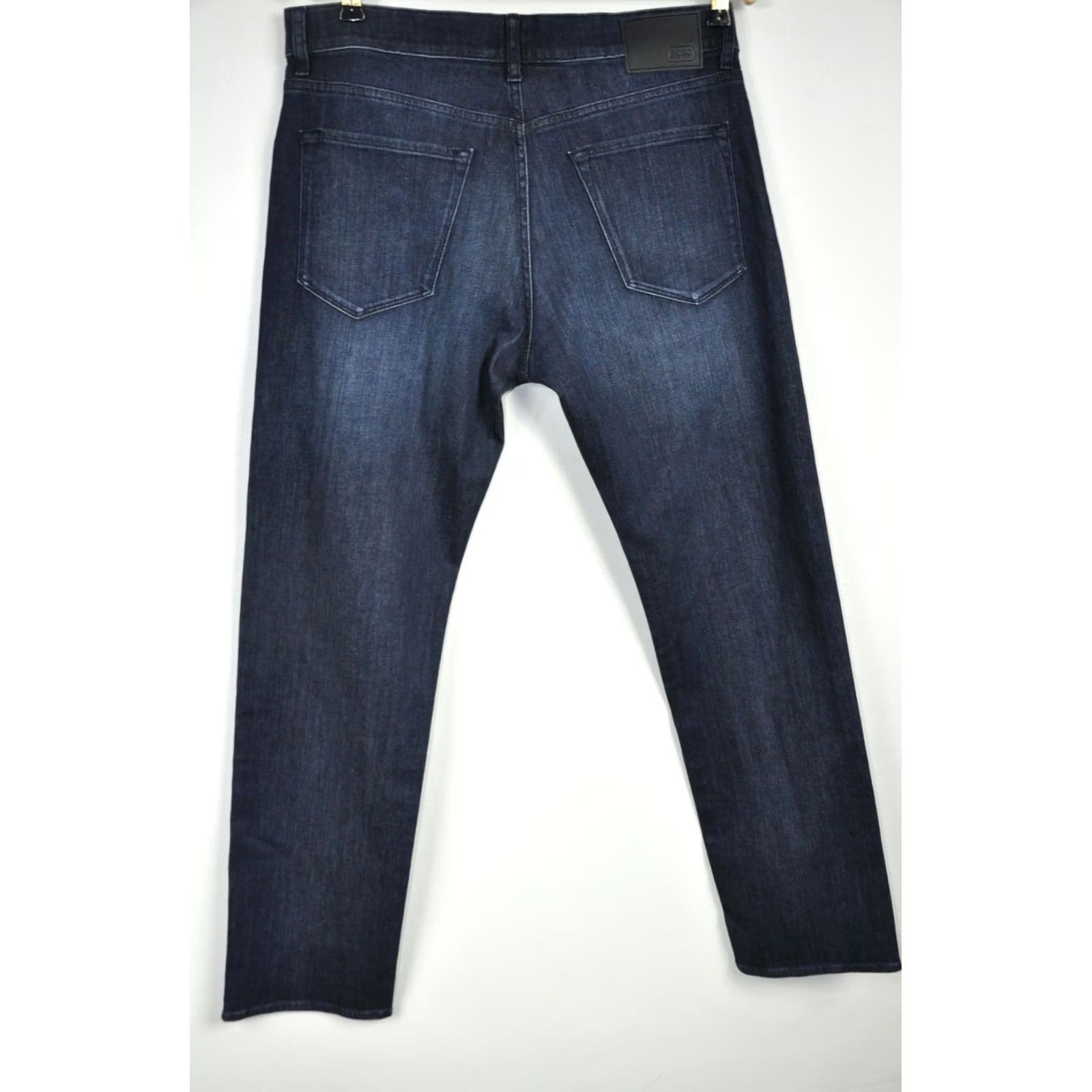 Hugo Boss HUGO BOSS C-MAINE1 Jeans Regular Fit Men W33/L32 Blue 98% Cotton 2% Elastane Regular Jeans 5-Pocket Design Vintage No N/A Size US 33 - 3 Thumbnail