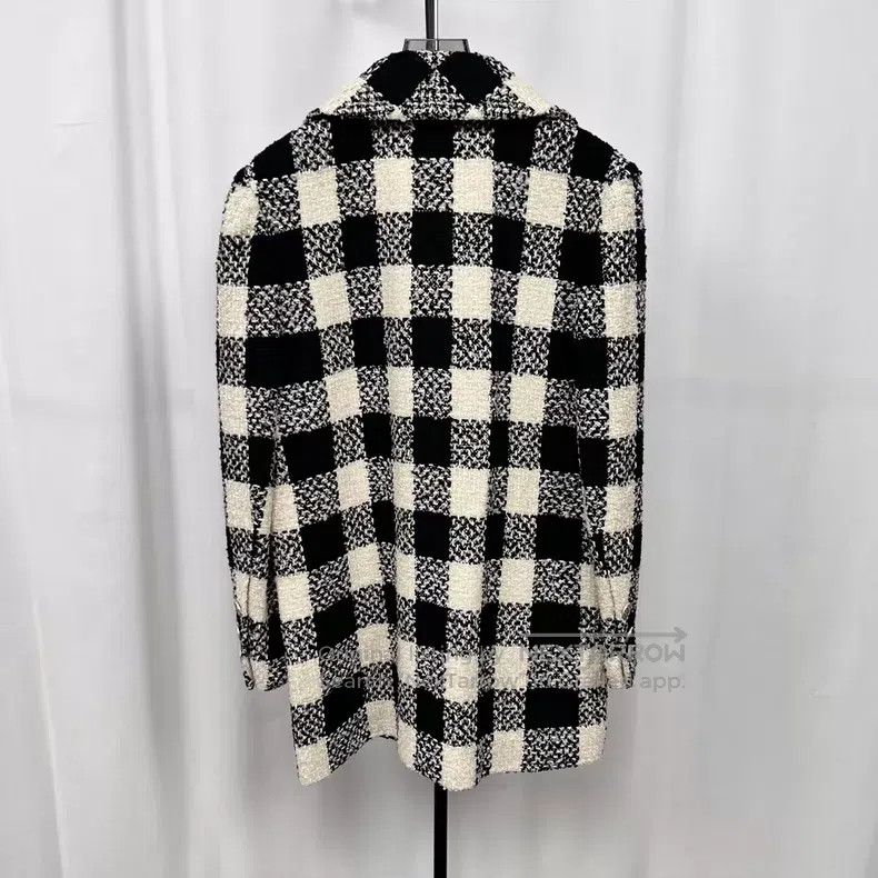 Chanel Chanel Tweed black and white colour-block long-sleeved jac Size XS / US 0-2 / IT 36-38 - 2 Thumbnail