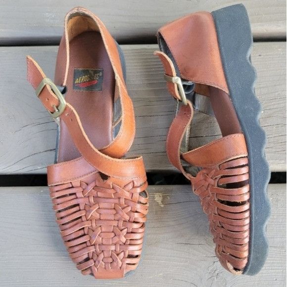 Vintage 90s y2k Strappy Caged Huarache Jesus Sandals