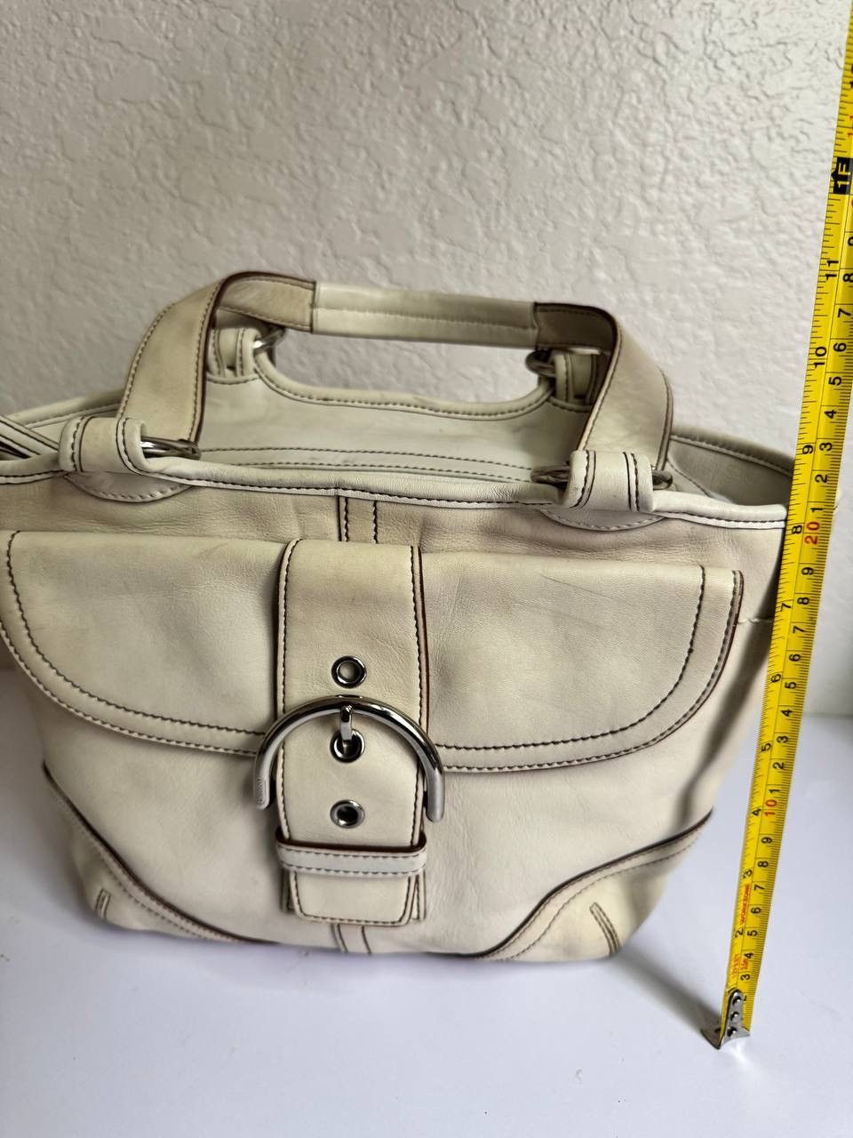 Coach Coach Y2K SoHo Buckle Flap White/Cream Leather Tote Size ONE SIZE - 4 Thumbnail