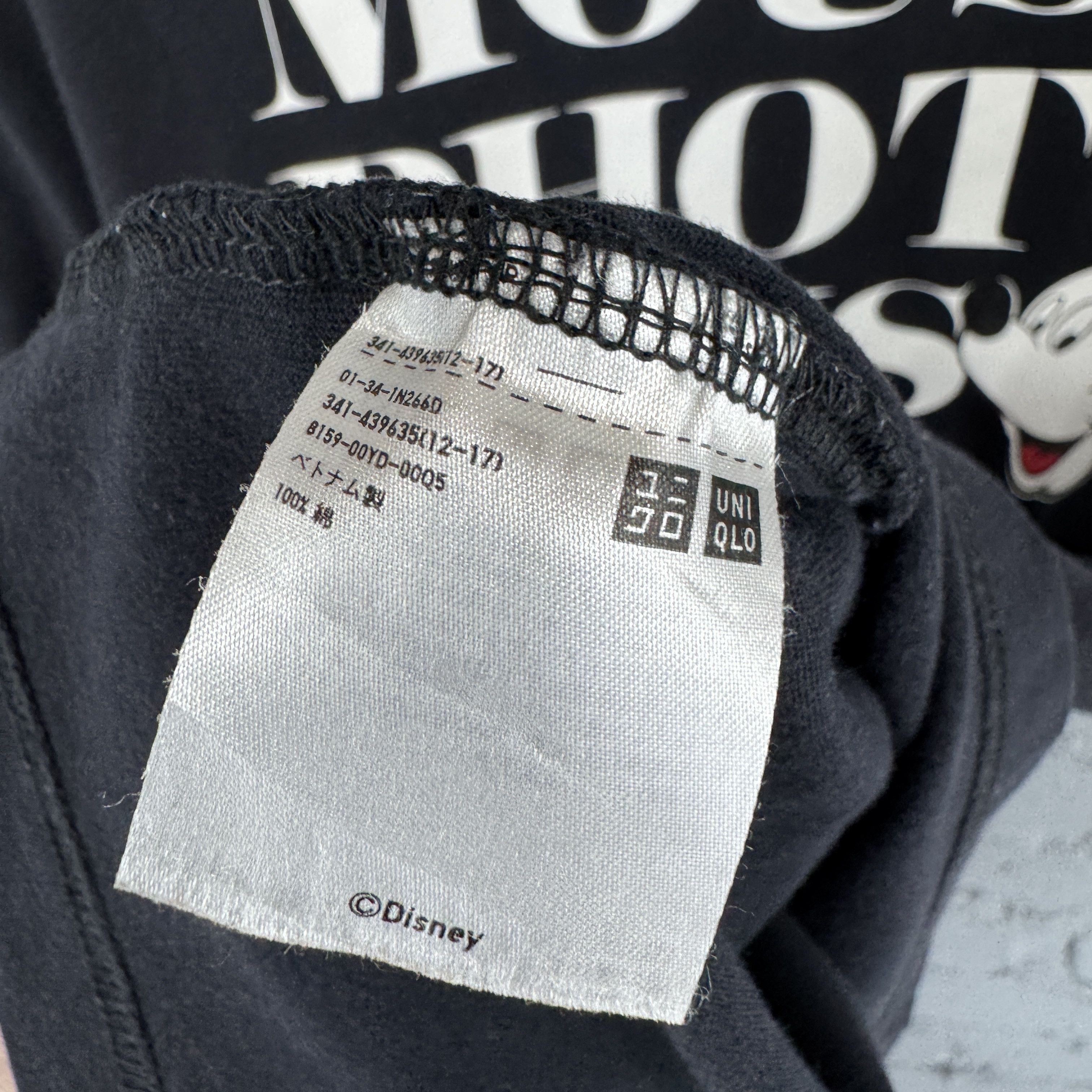 Uniqlo Uniqlo X Mickey Mouse Disney Tshirt Sunfaded Size US L / EU 52-54 / 3 - 7 Thumbnail