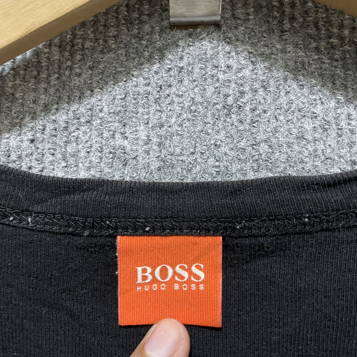Hugo Boss Vintage Hugo Boss Tiger Stripes T Shirt Size US L / EU 52-54 / 3 - 4 Thumbnail