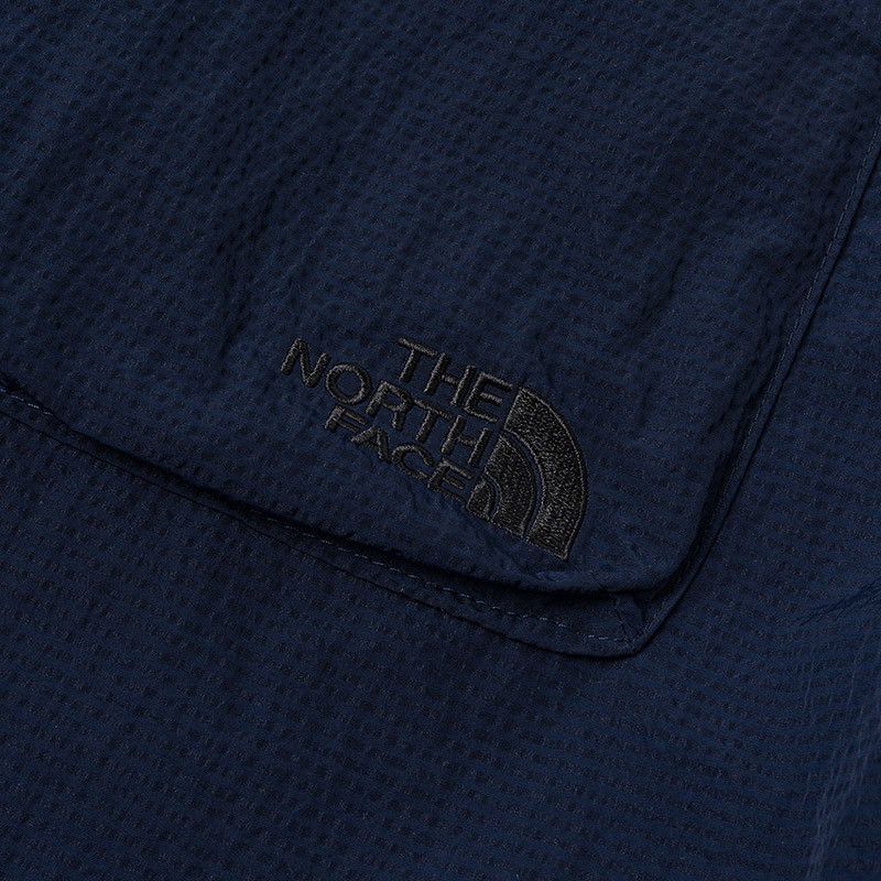 The North Face Urban Exploration SEERSUCKER SHIRT Size US M / EU 48-50 / 2 - 14 Thumbnail