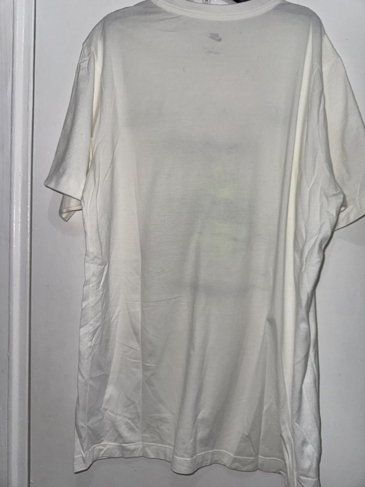 Nike Nike LA Souvenir graphic print t-shirt in white size M Size US M / EU 48-50 / 2 - 7 Thumbnail
