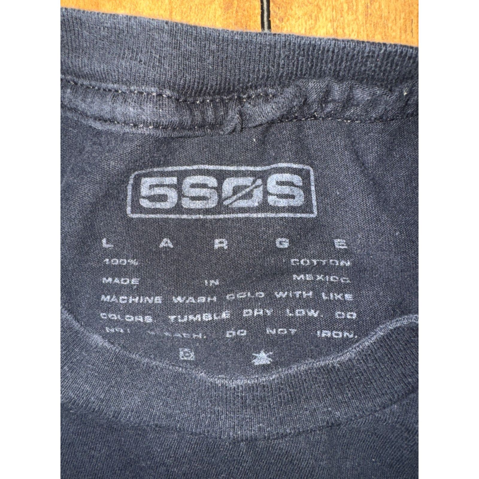 Vintage VINTAGE 5 Seconds of Summer Band Tee T-Shirt Graphic Print Crew Neck Short Sleeve Cotton Mens L Yellow Black Lighting 90s Concert Rock Emo Y2K Size US L / EU 52-54 / 3 - 5 Thumbnail