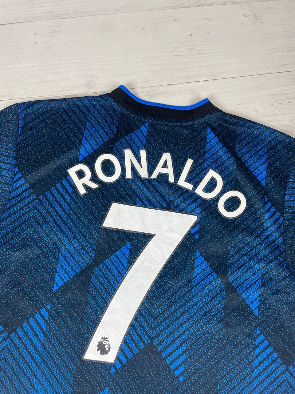 Adidas Adidas Manchester United 2021 2022 Third Ronaldo #7 Shirt Size US L / EU 52-54 / 3 - 15 Thumbnail