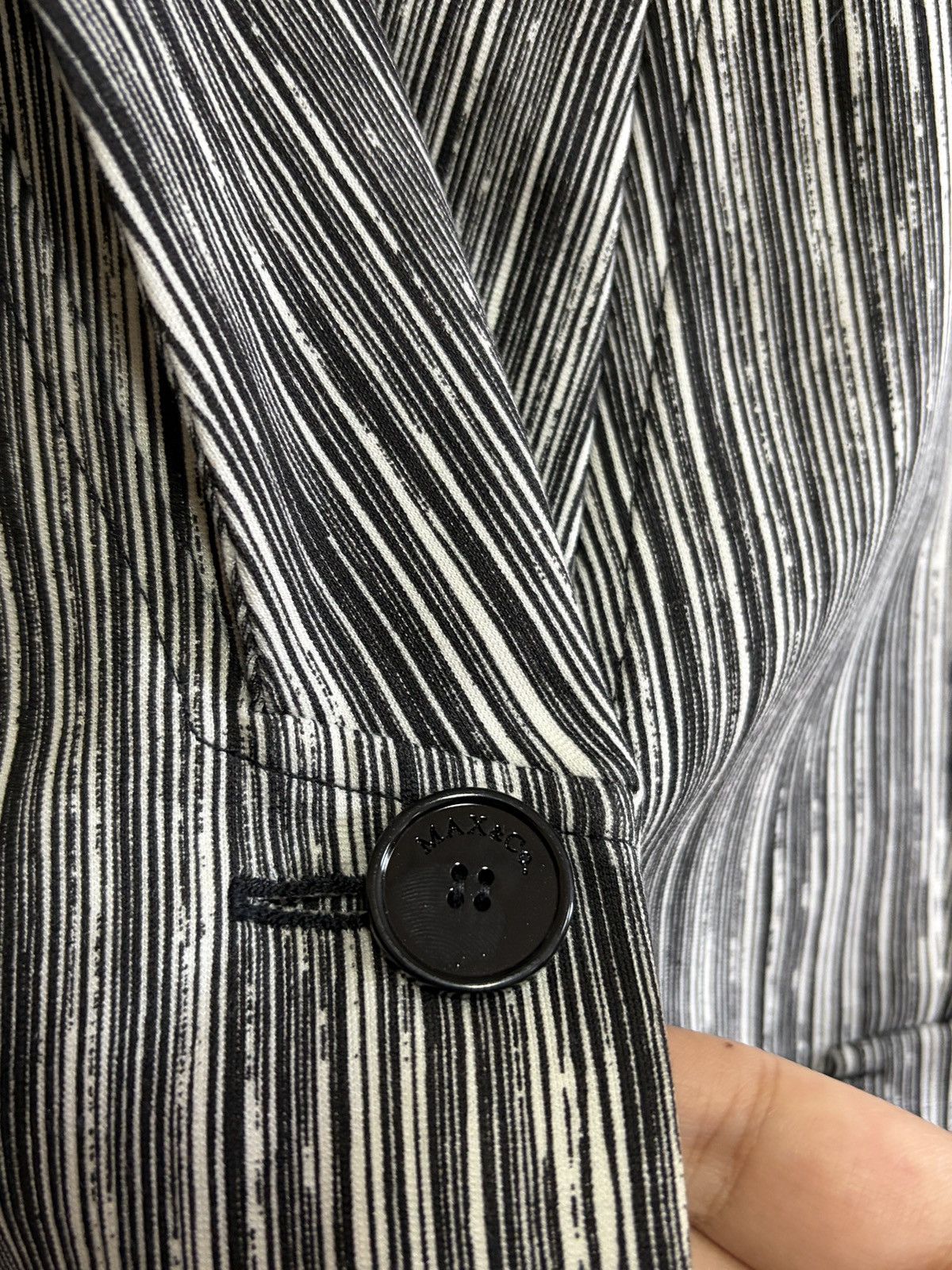 MAX&Co. MAX & Co. Max Mara Striped Tailored Blazer IT 46 US 10 Size L / US 10 / IT 46 - 8 Thumbnail