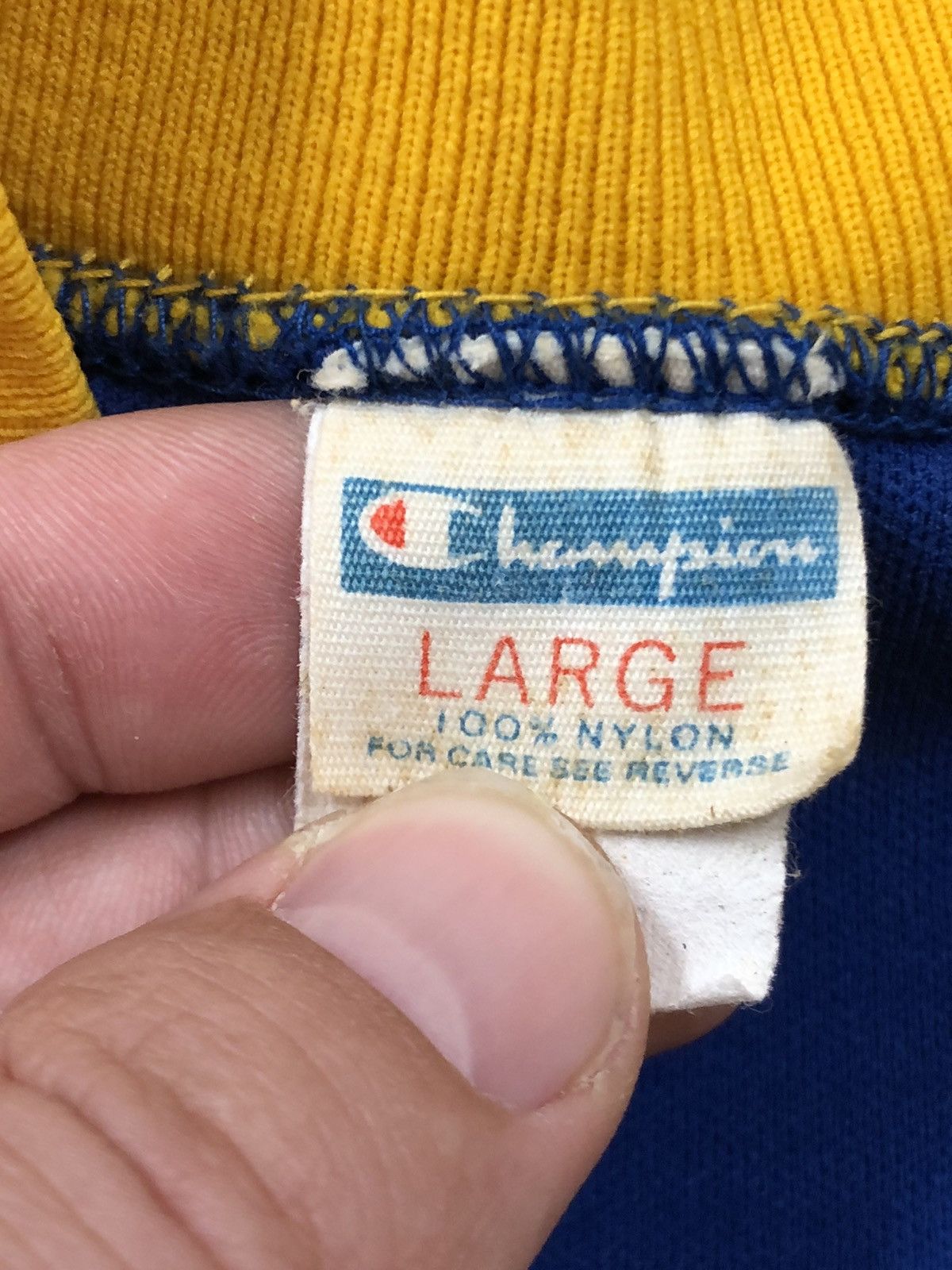 Champion Vintage Champion Eagles Shirt V Neck Jersey Cheer Top 70s Size US L / EU 52-54 / 3 - 7 Thumbnail