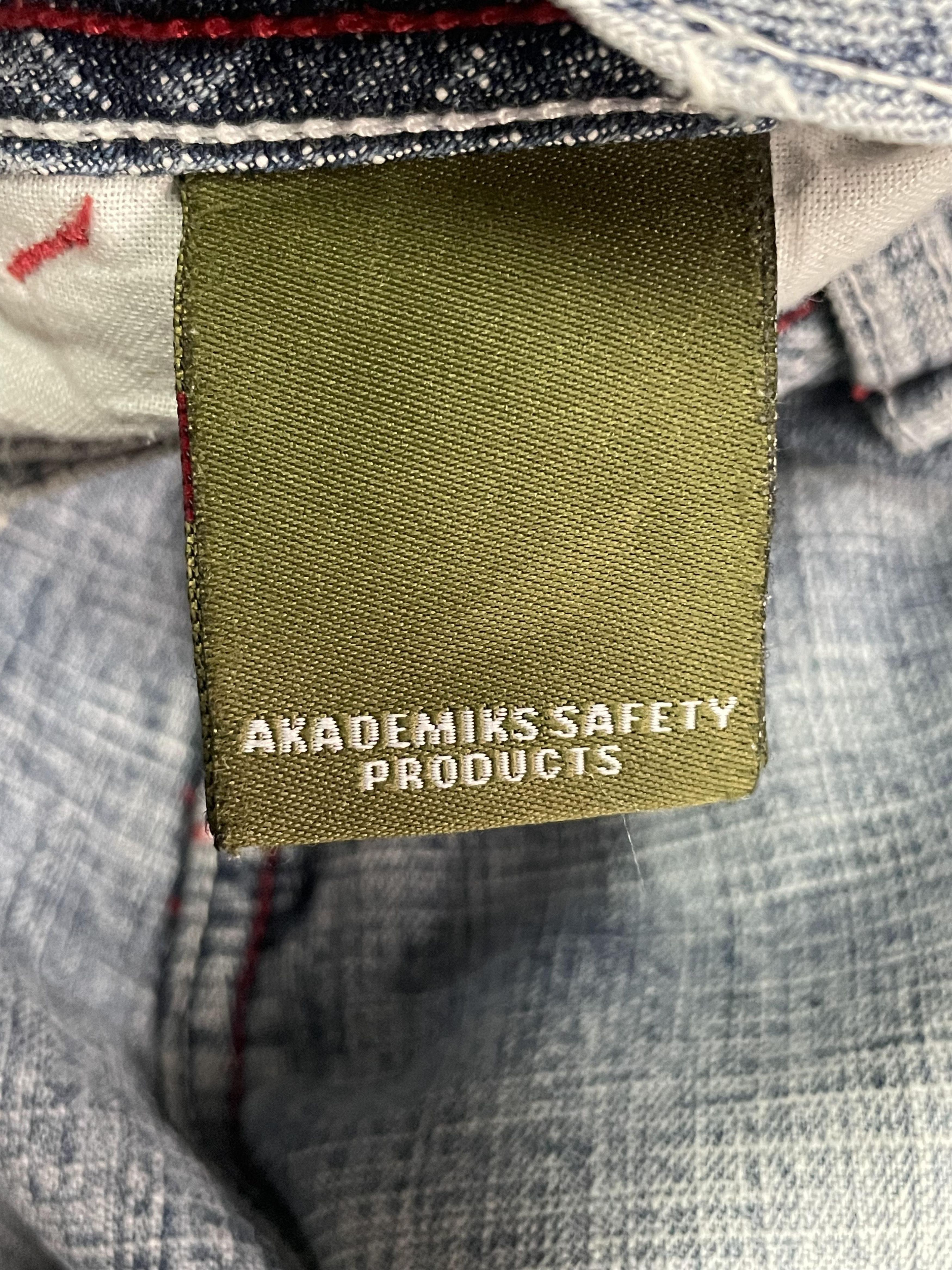 Akademiks Vintage Akademiks Denim Short Size US 37 - 12 Thumbnail