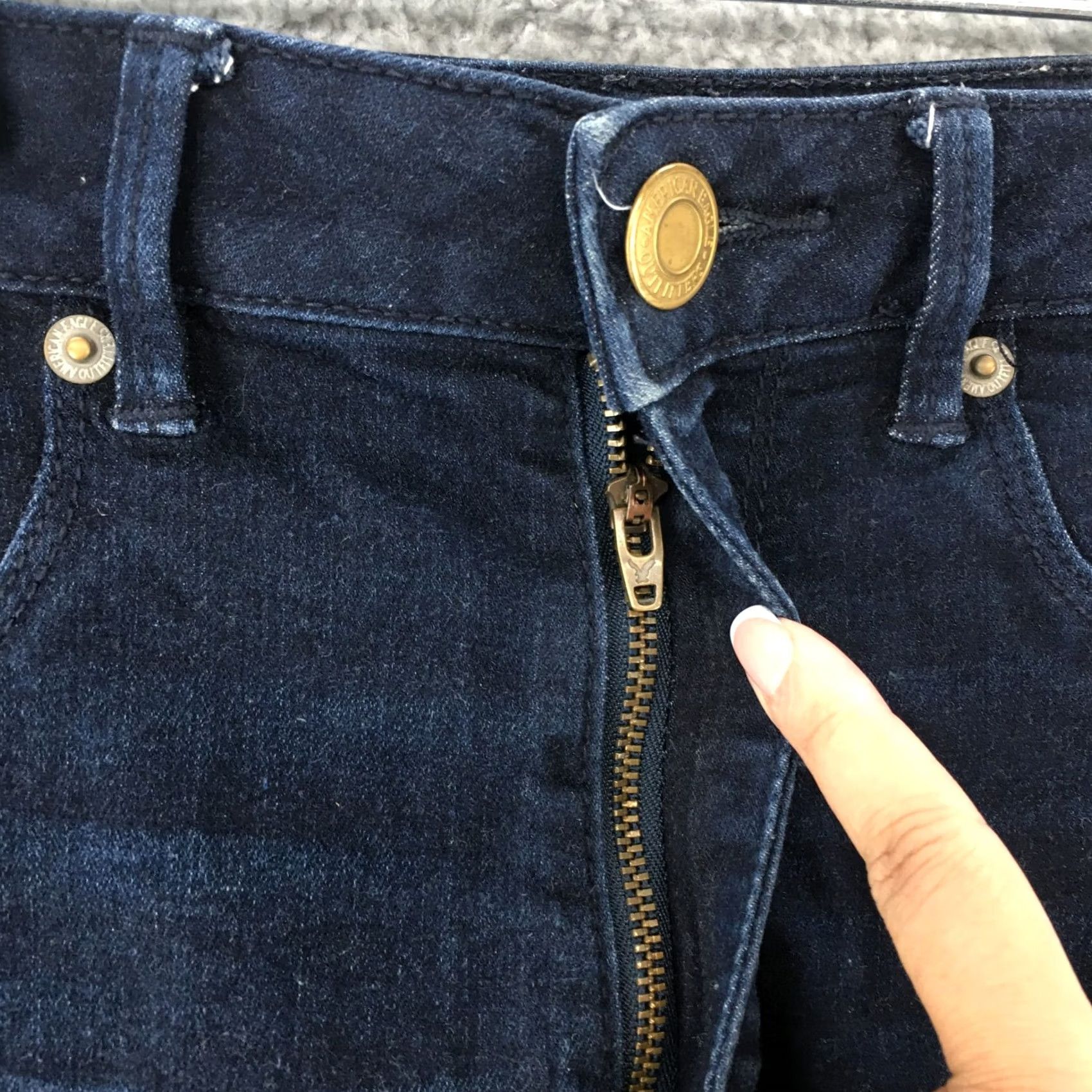 American Eagle Outfitters American Eagle Outfitters Cut Off Shorts Womens 4 Blue Denim Dark Wash Stretch Short Regular Womens 4 Blue Denim Dark Wash Stretch Size 27" / US 4 / IT 40 - 3 Thumbnail