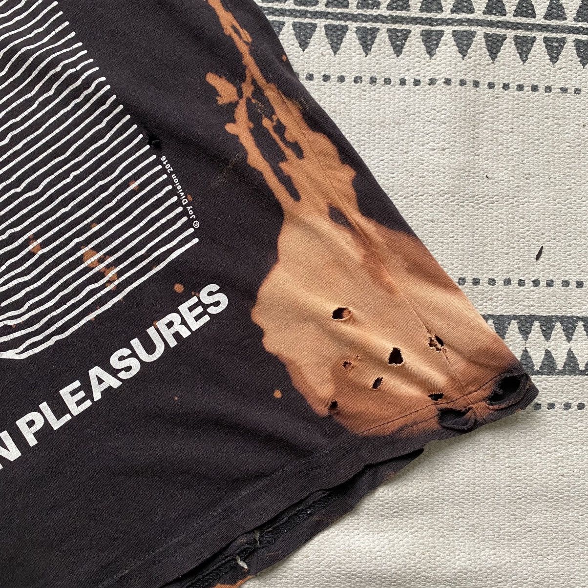Joy Division 🎸 Thrashed Joy division Tee punk rock Band T-shirt vintage Size US M / EU 48-50 / 2 - 4 Thumbnail