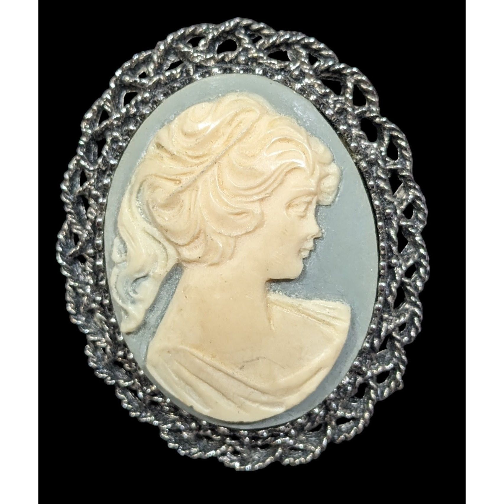 Other Vintage Victorian Style Blue And Silver Tone Cameo Brooch/Pe Size ONE SIZE - 1 Thumbnail