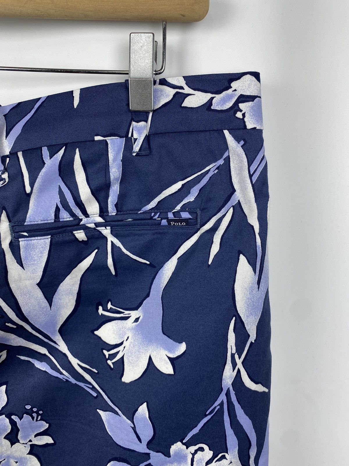 Polo Ralph Lauren Polo Ralph Lauren Chino Shorts Floral Printed Size 38 Size US 38 / EU 54 - 6 Thumbnail