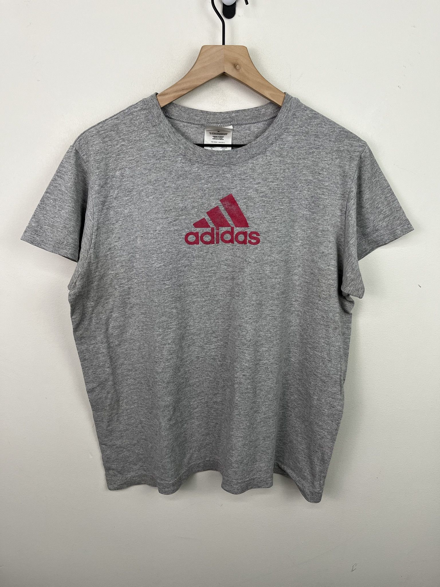 Vintage Vintage Adidas Logo Tshirt Size L Size US L / EU 52-54 / 3 - 1 Thumbnail