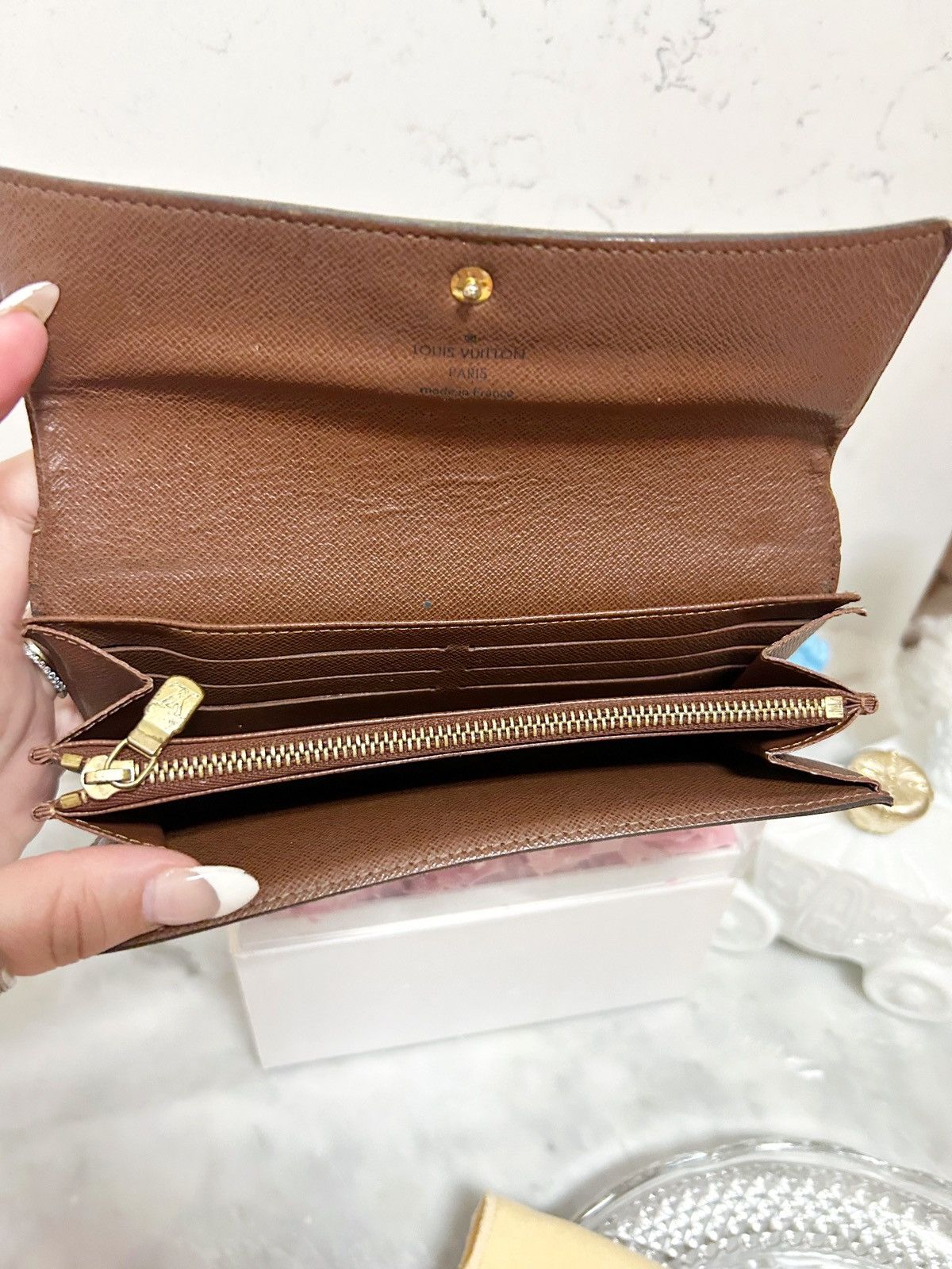 Louis Vuitton Authentic Louis Vuitton Classic Monogram Vintage Sara Wallet Size ONE SIZE - 6 Thumbnail