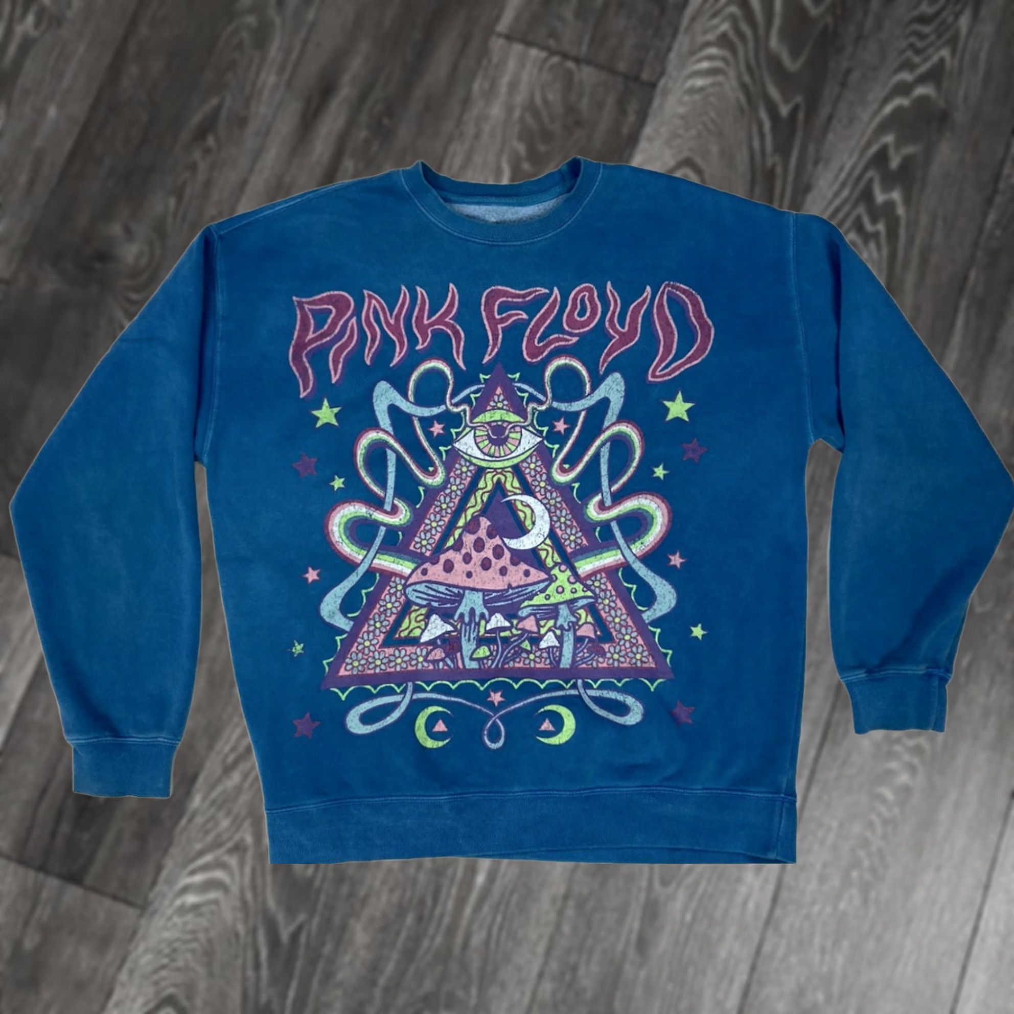 Vintage VINTAGE Pink Floyd Graphic Crewneck Sweatshirt Men Small Blue Music Size US S / EU 44-46 / 1 - 1 Thumbnail