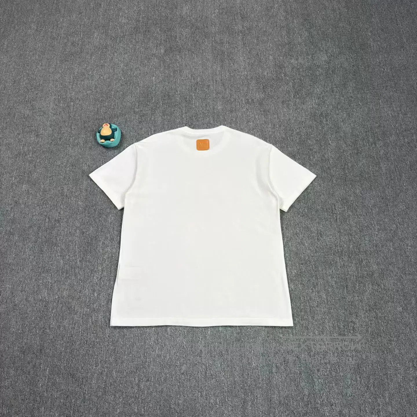 Louis Vuitton LV White Knitted Short-Sleeve Top. Size US M / EU 48-50 / 2 - 2 Thumbnail