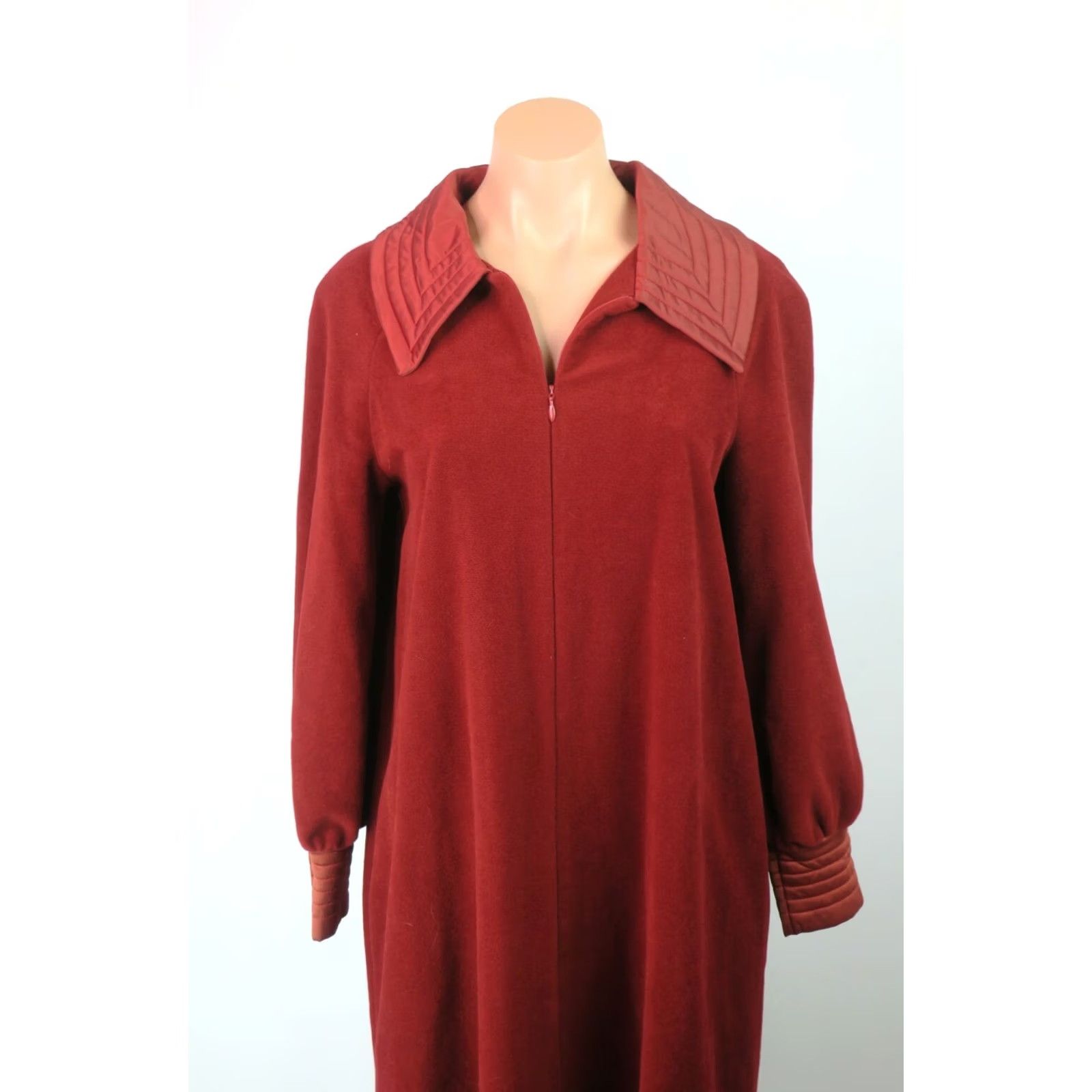 Vintage VTG Vanity Fair Rust Velour Long Robe Dress Warm House Coat Sz 12 Zip Womens 80s Gowns Brown Velvet Velour Vintage Housecoat Size XL / US 12-14 / IT 48-50 - 3 Thumbnail