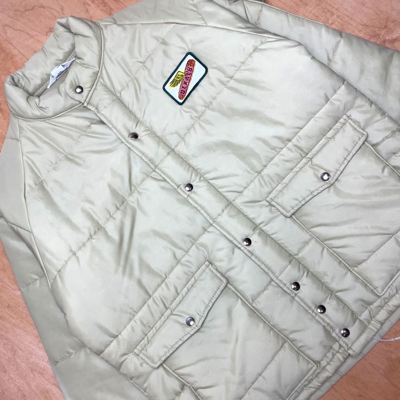 Vintage VINTAGE Trojan Beige Long Sleeve Puffer Jacket Adult XL (Fits 2XL) Full Button & Zip Mens Size US XXL / EU 58 / 5 - 4 Thumbnail