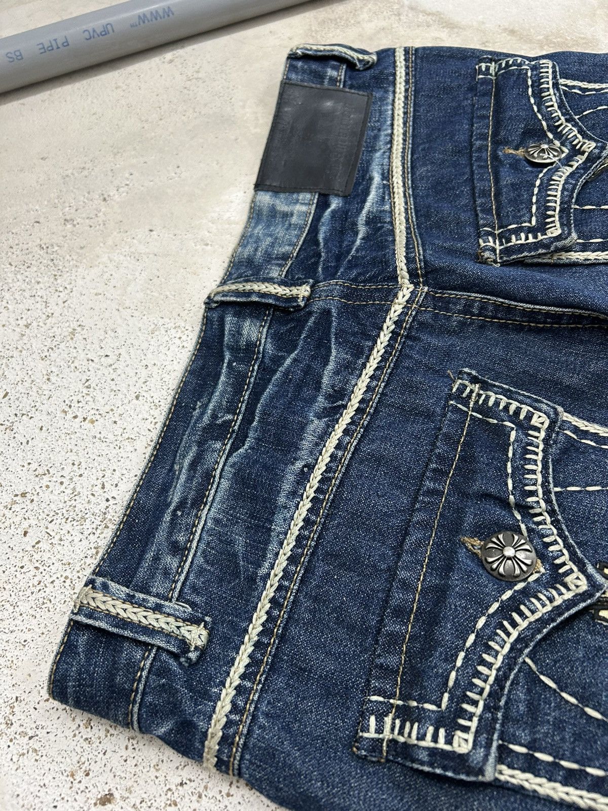 Le Grande Bleu (L.G.B.) Baggy Embroidered Jeans Be Ambition Brand Design Cross Patch Size US 34 / EU 50 - 17 Thumbnail