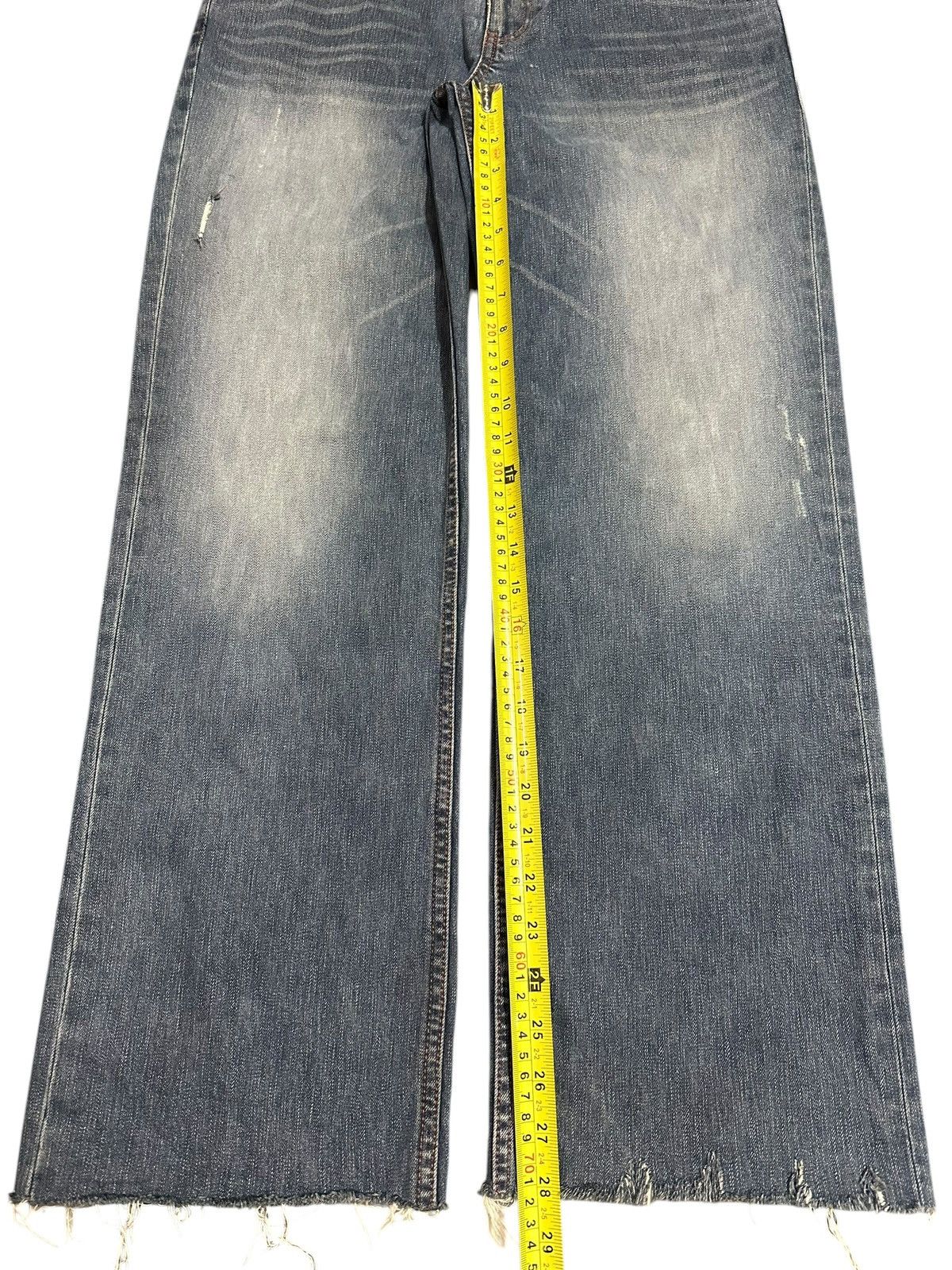Burberry Vintage Burberry Blue Label Faded Wash Baggy Jeans Size US 31 - 14 Thumbnail