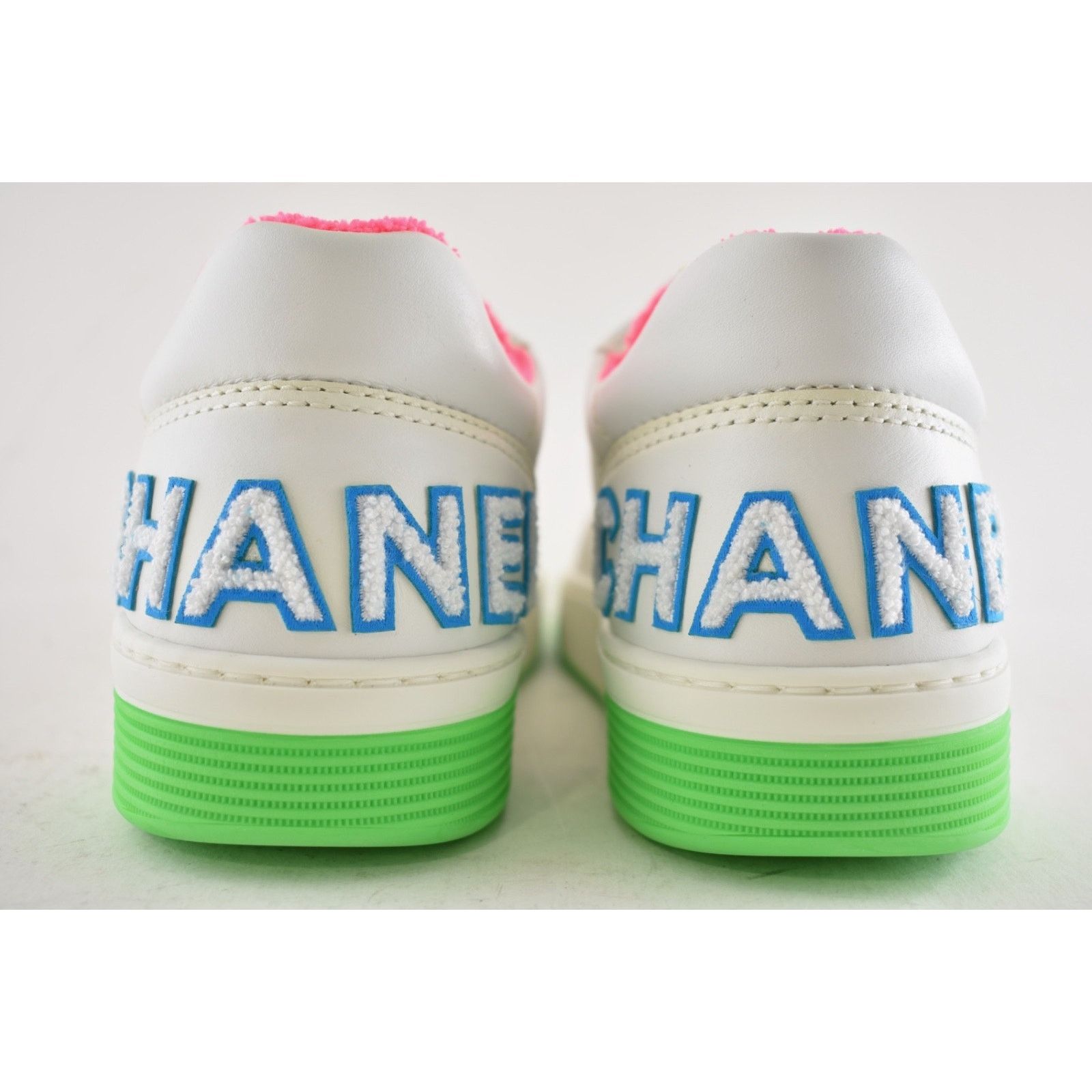 Chanel Chanel Neon CC Logo Flat Lace Up Runner Trainer Sneaker 37 Size US 7 / IT 37 - 10 Thumbnail