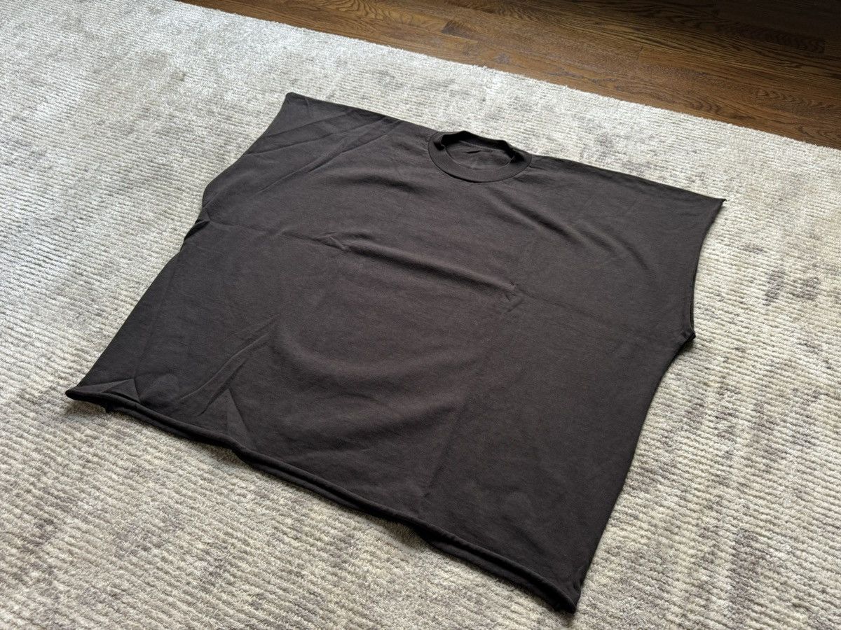 Gosha Rubchinskiy Size 1 Yeezy One Box Tee Shirt Yzy Vultures Tour Merch Size US S / EU 44-46 / 1 - 4 Thumbnail