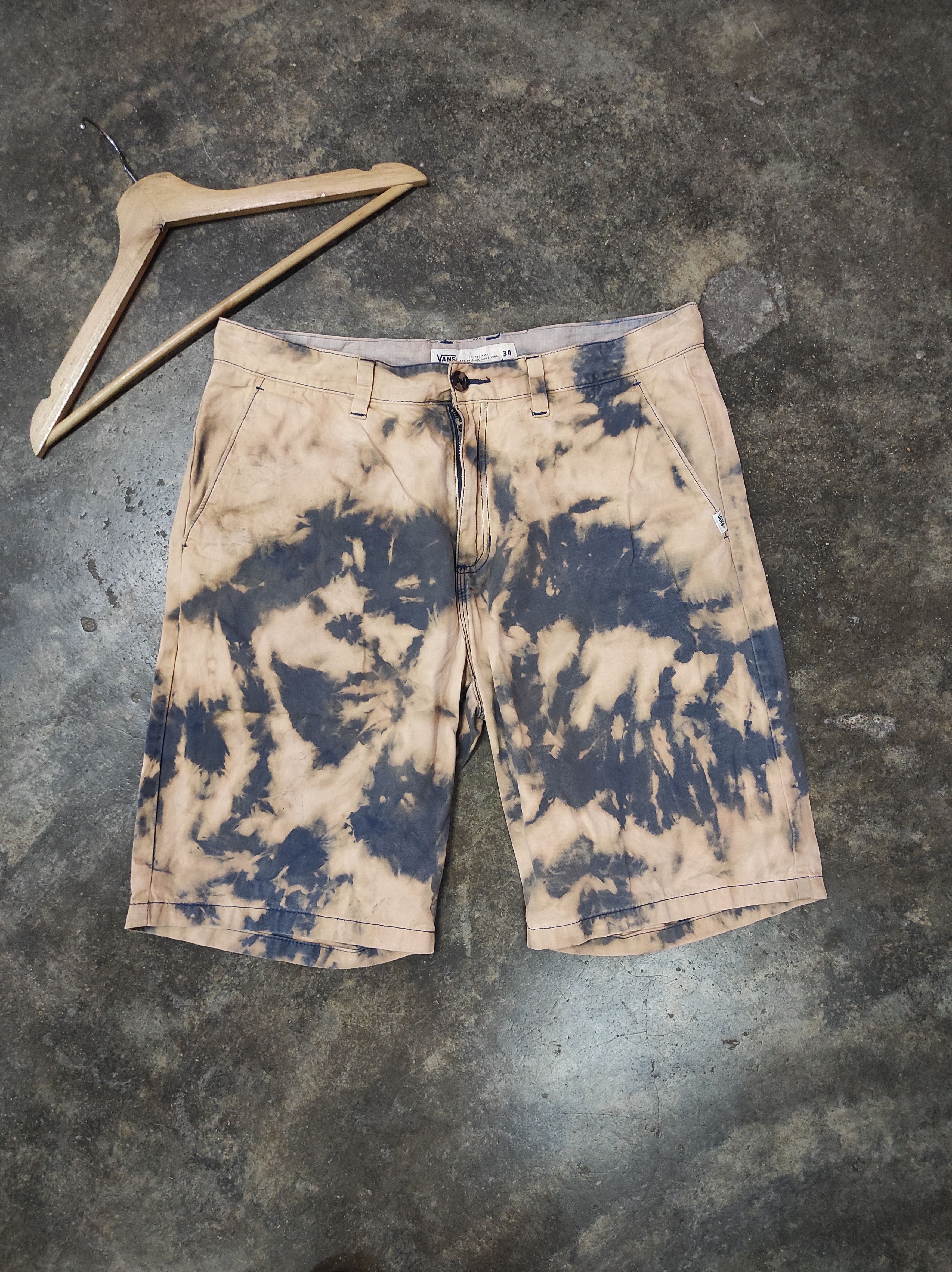 Vans VANS TIE DYE SHORT PANTS Size US 34 / EU 50 - 1 Thumbnail