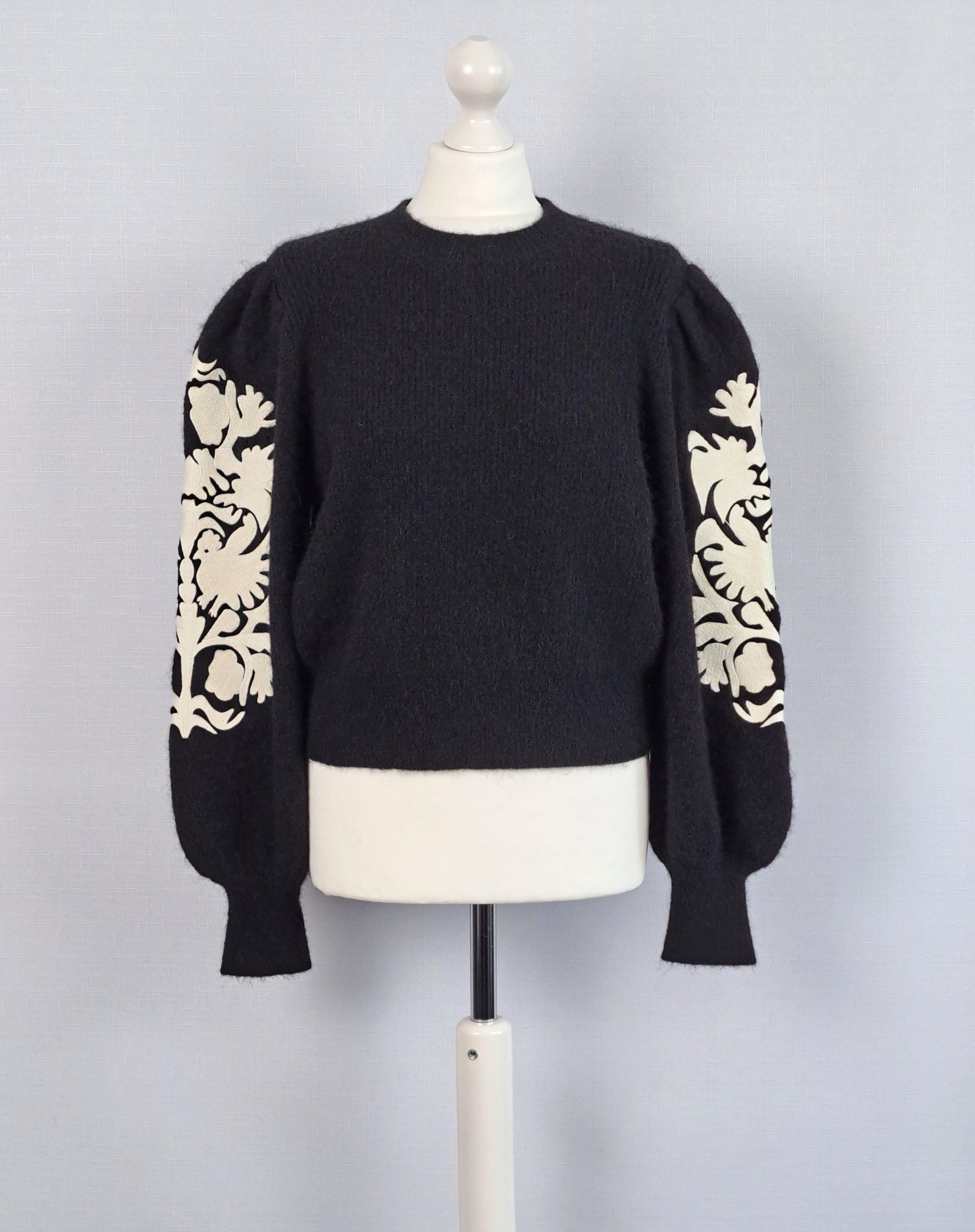 Sandro Sandro embroidered peppy baggy sleeve jumper. Size 2. Size S / US 4 / IT 40 - 5 Thumbnail
