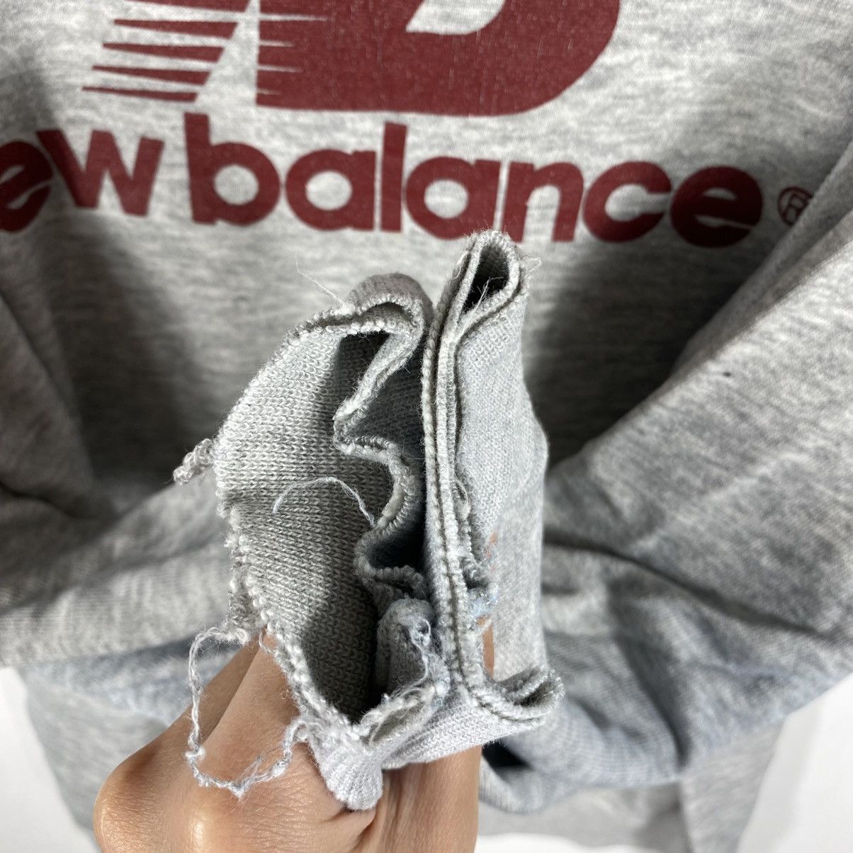 New Balance Distressed Vintage 80's NEW BALANCE Logo Crewneck Sweatshirt Size US L / EU 52-54 / 3 - 3 Thumbnail