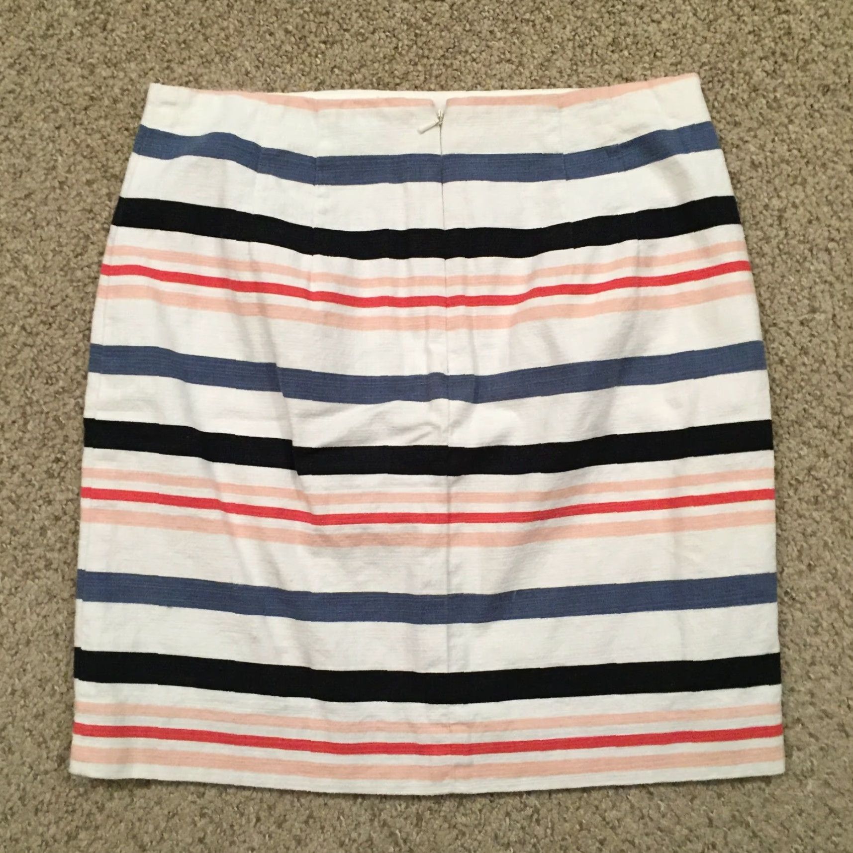 Ann Taylor Ann Taylor Skirt Pencil Size 4 Striped Lined Multicolor Knee Length Women Regular Zip Casual, Cotton Blend, Cadence Not applicable Size 27" / US 4 / IT 40 - 6 Thumbnail