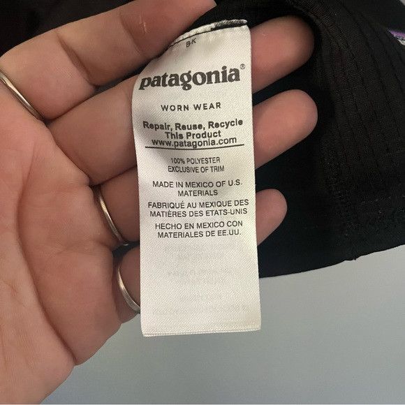 Patagonia PATAGONIA black midweight Baselayer Capilene quarter zip L Size US L / EU 52-54 / 3 - 5 Thumbnail