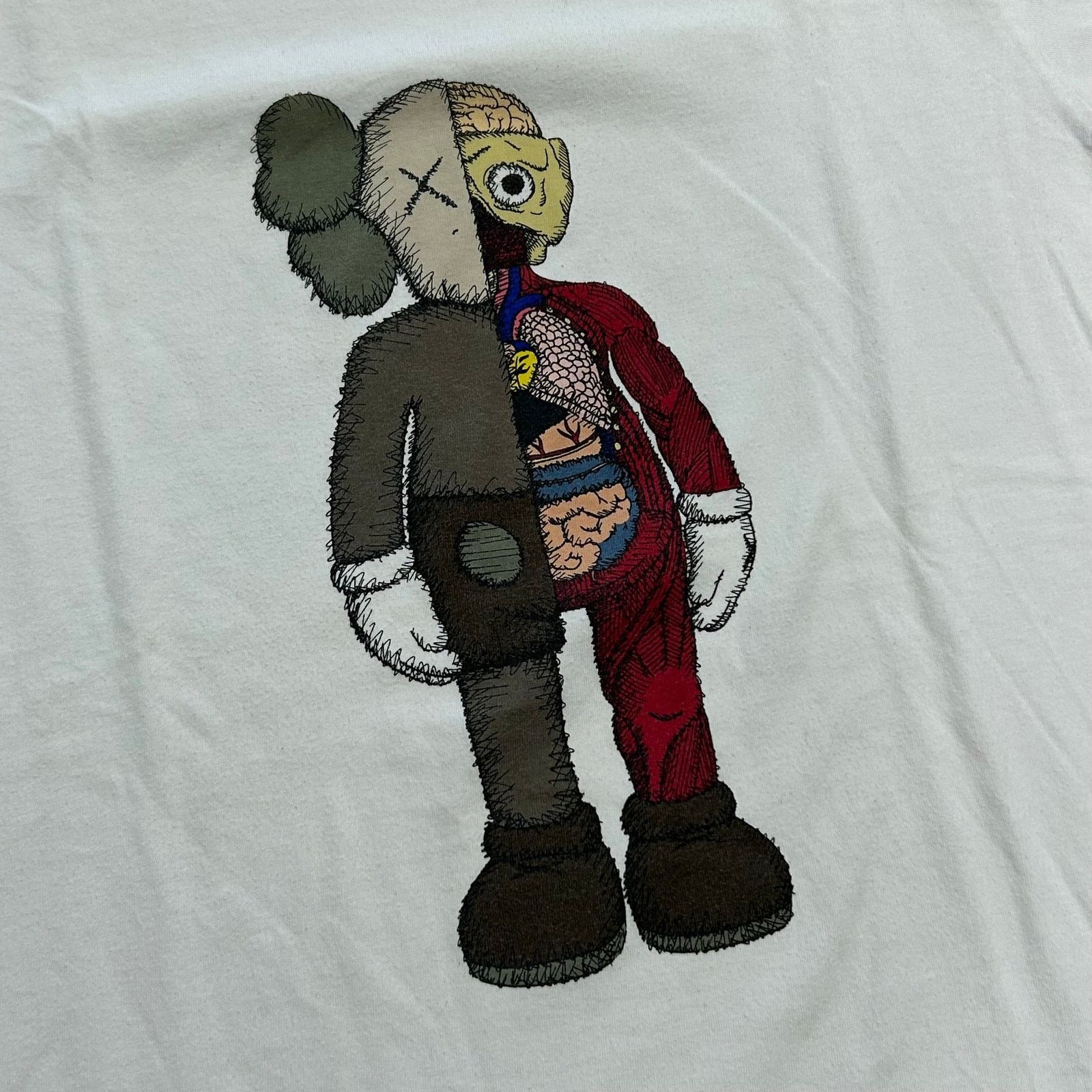 Kaws Kaws x Uniqlo Flayed Anatomy Figure Tee T Shirt Size Large L Size US L / EU 52-54 / 3 - 2 Thumbnail