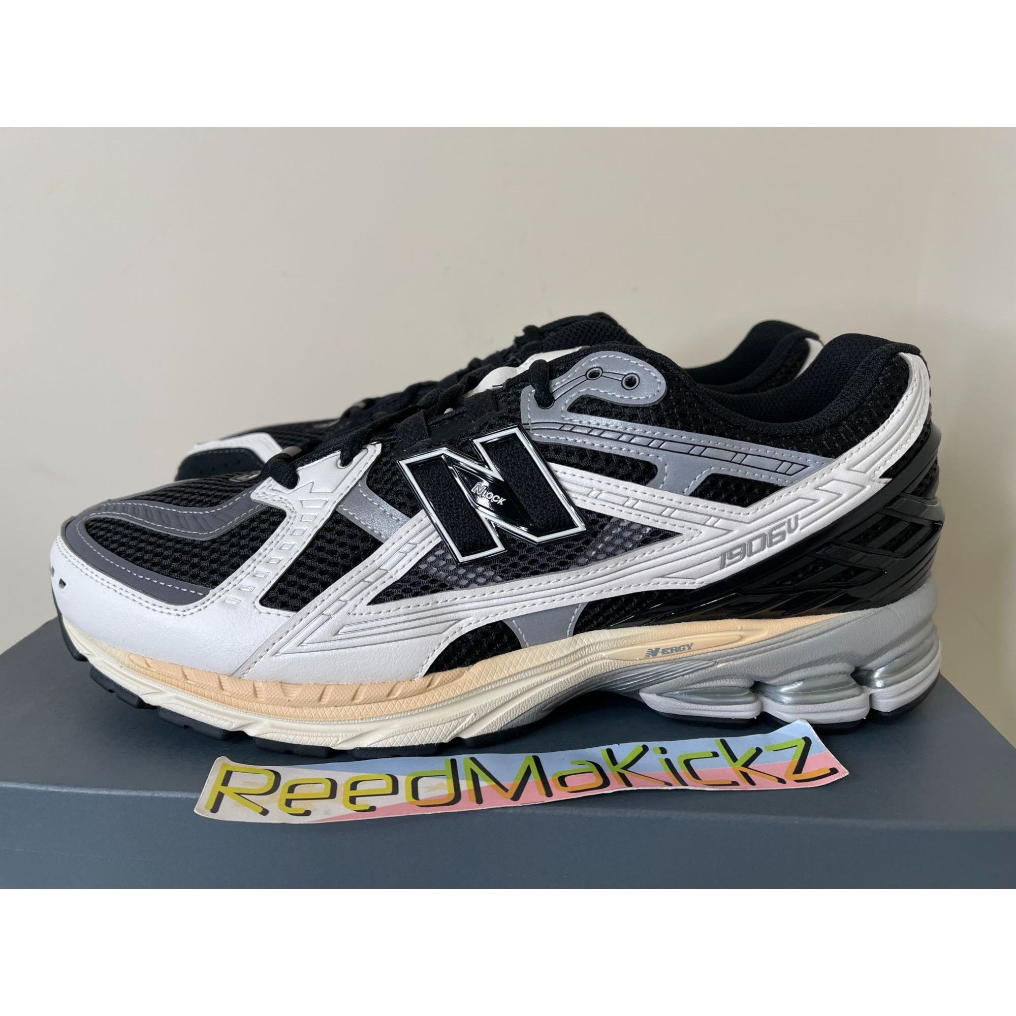 New Balance New Balance 1906 Utility Black Sea Salt Magnet Mens 11us Size US 11 / EU 44 - 1 Thumbnail