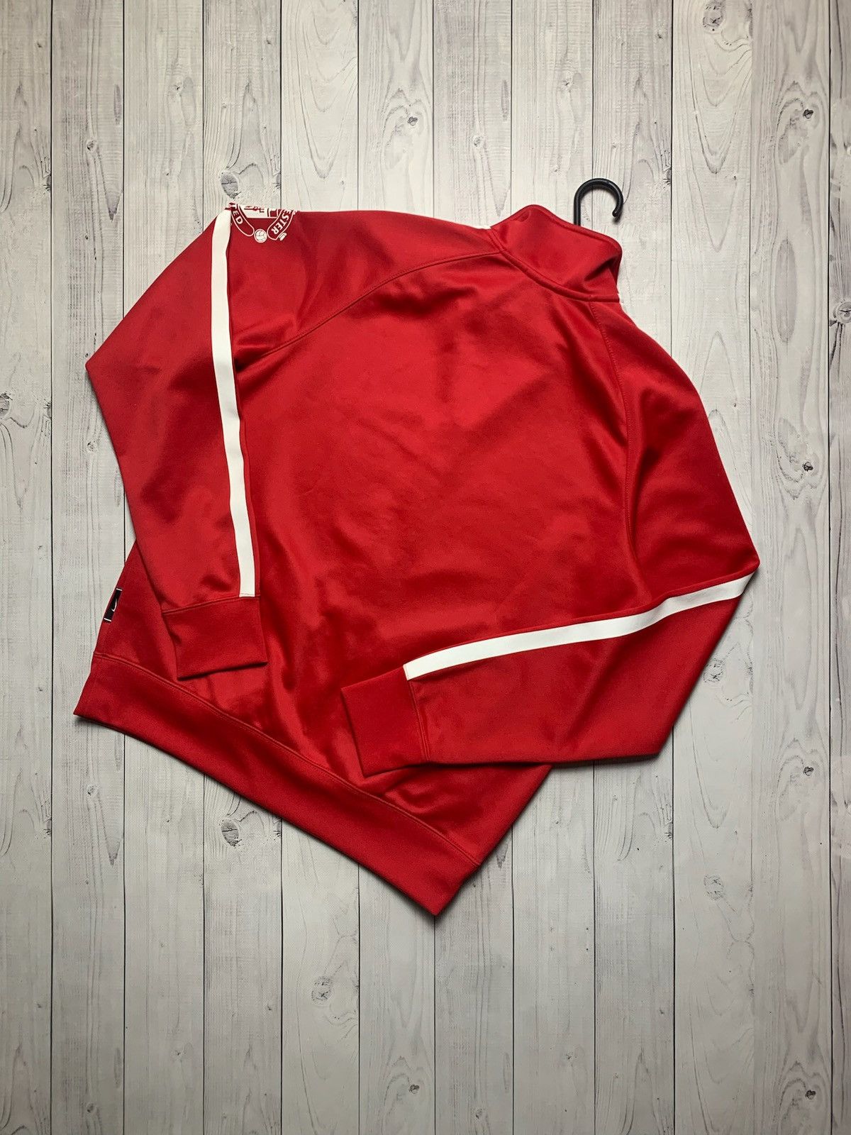 Vintage Vintage Nike Manchester United soccer jacket size M logo Size US M / EU 48-50 / 2 - 7 Thumbnail