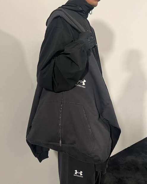 Balenciaga × Under Armour Balenciaga Under Armour Hoodie Bag Size ONE SIZE - 2 Thumbnail